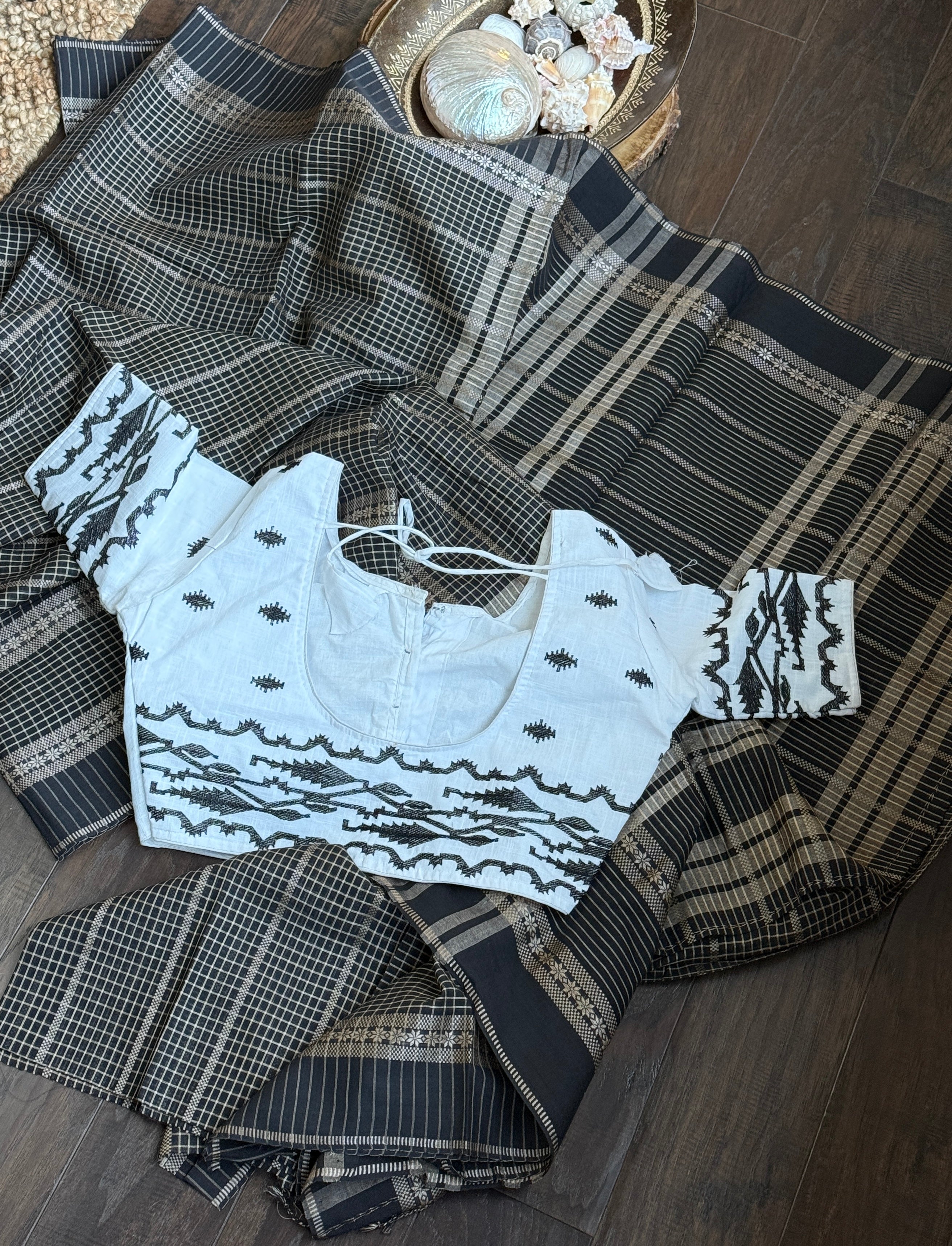 Designer Blouse - White Black Jamdaani