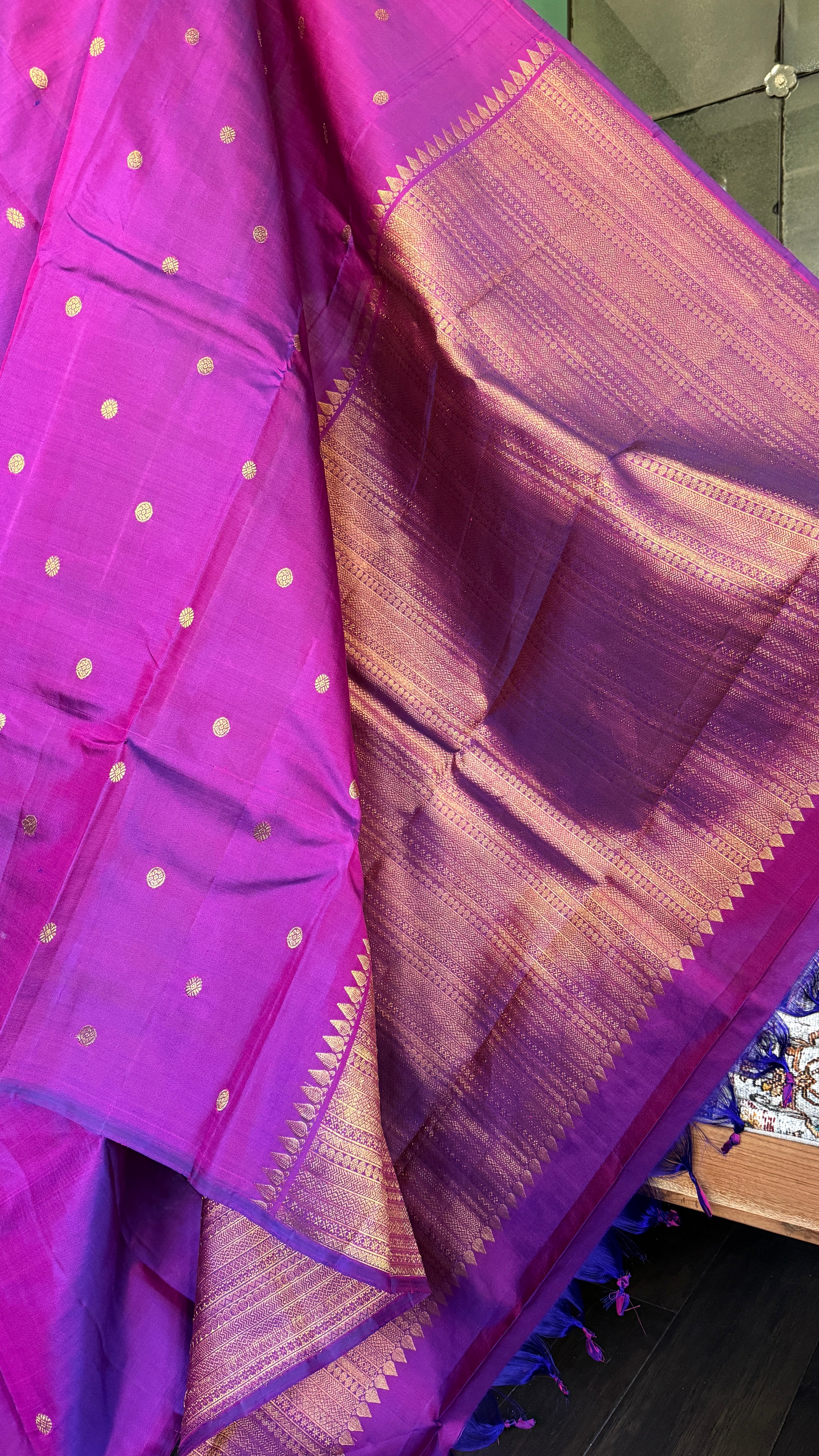 Pure Silk Kanjivaram - Magenta Borderless