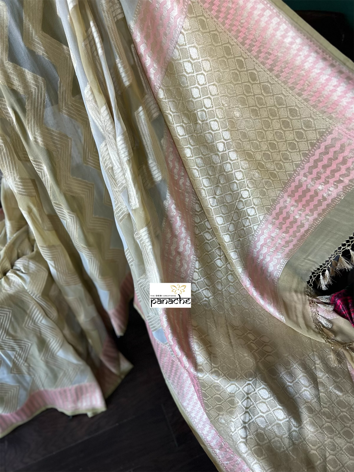Khaddi Georgette Banarasi - Ombré Pista Green Shaded
