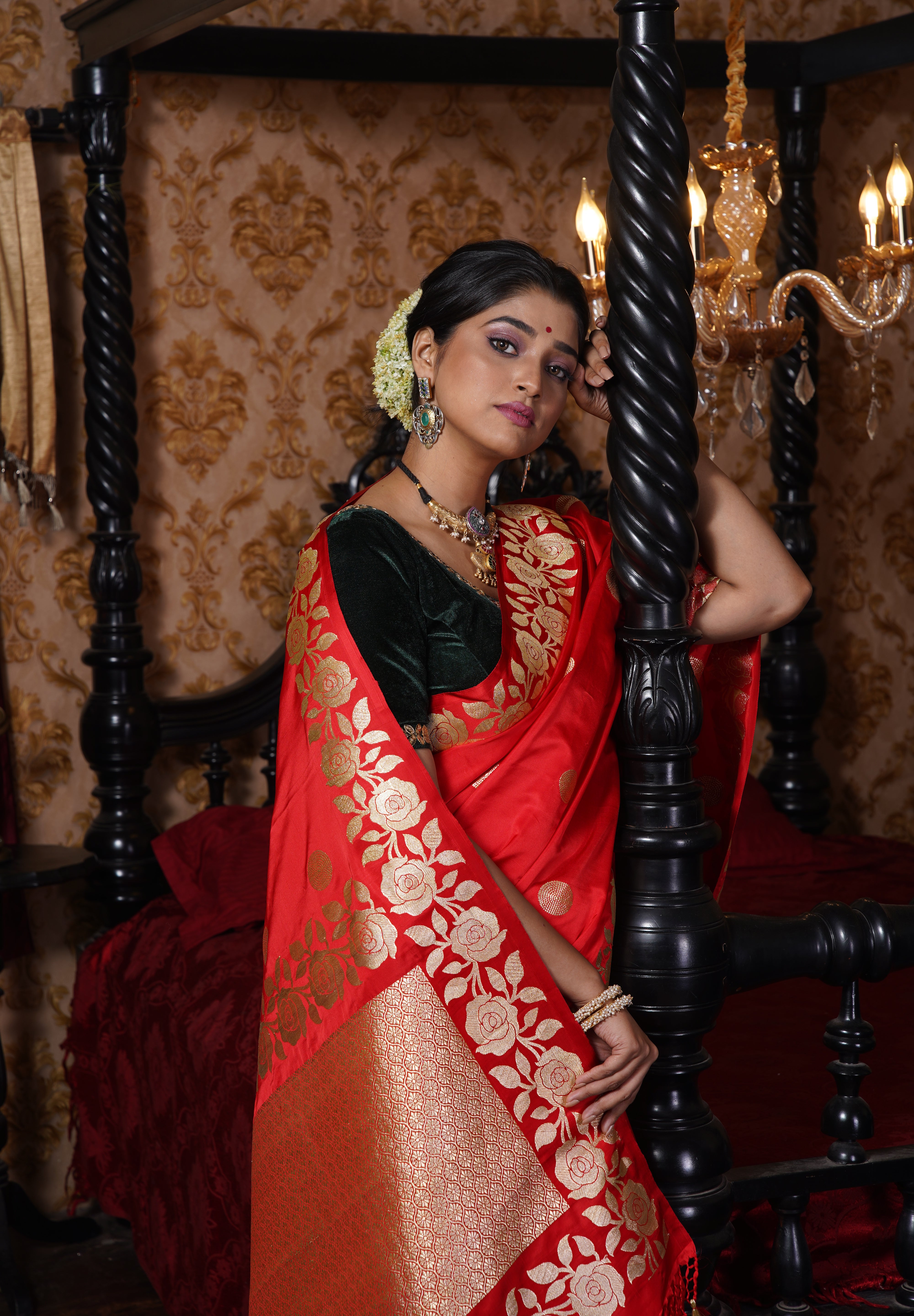 Pure Silk Mashru Banarasi- Red Kadhua