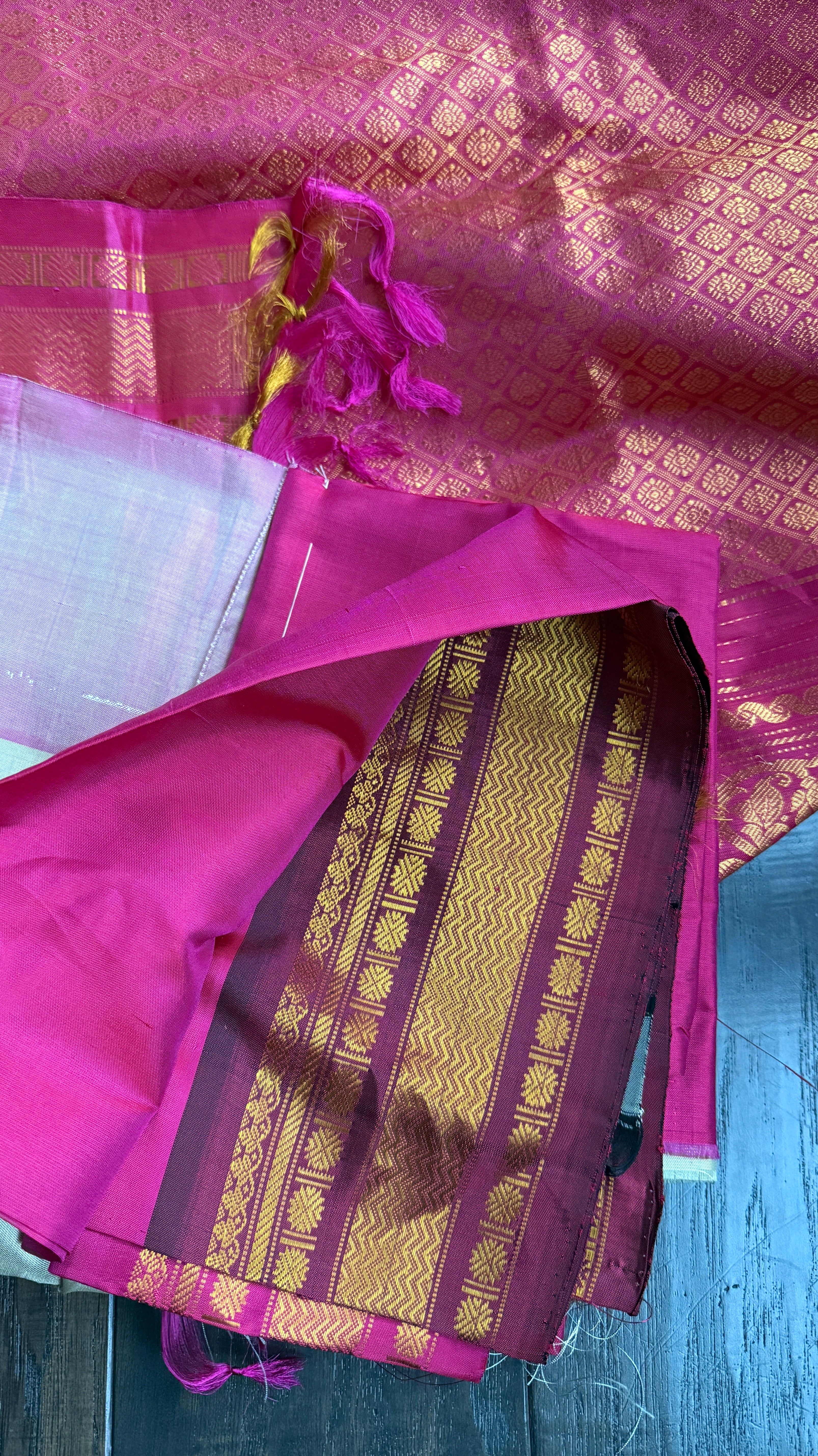 Pure Silk Gadwal - Tan Magenta Pink