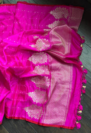 Pure Silk Tanchoi Banarasi - Hot Pink Borderless