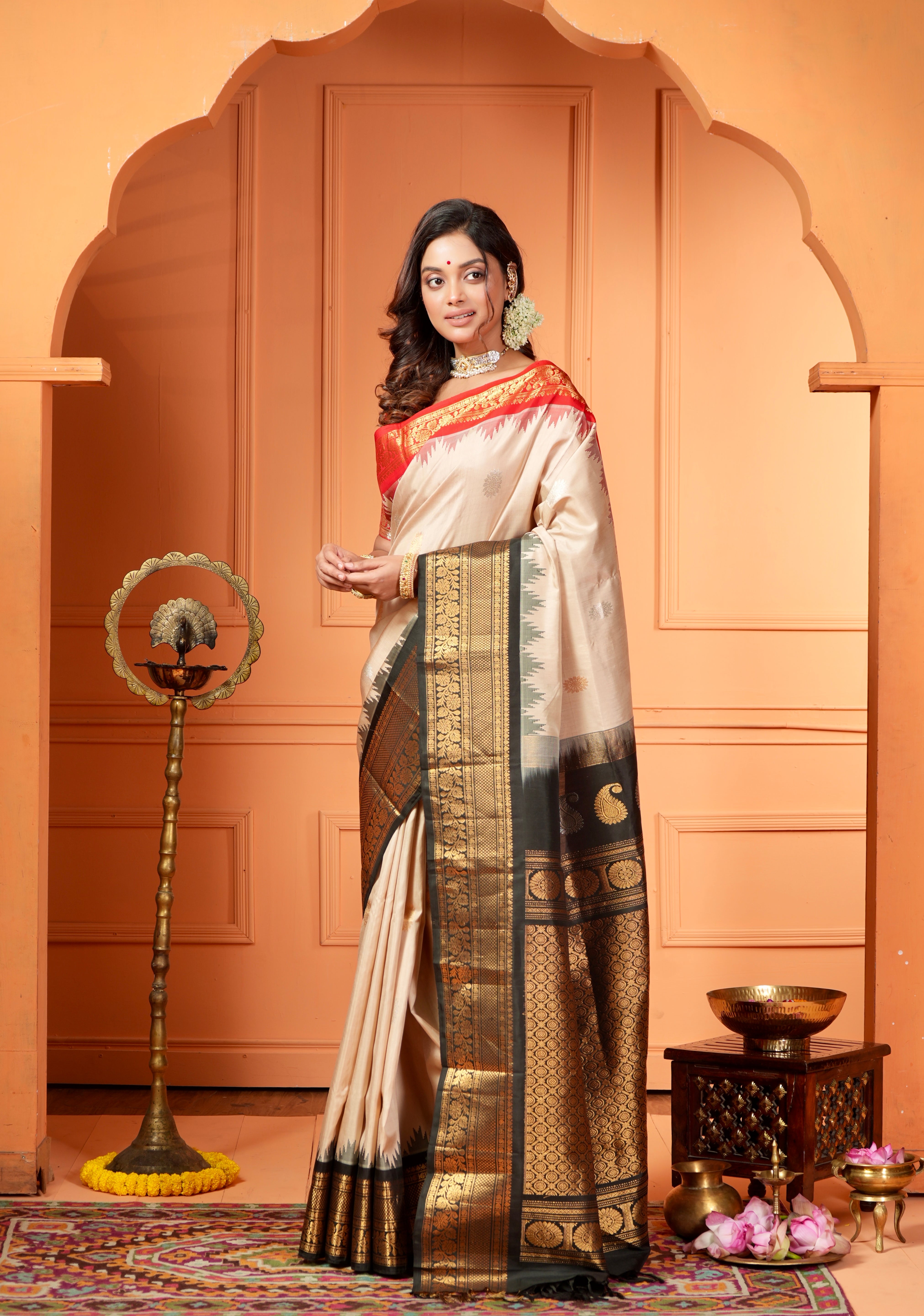 Pure Silk Gadwal - Tan Red Black Ganga Yamuna