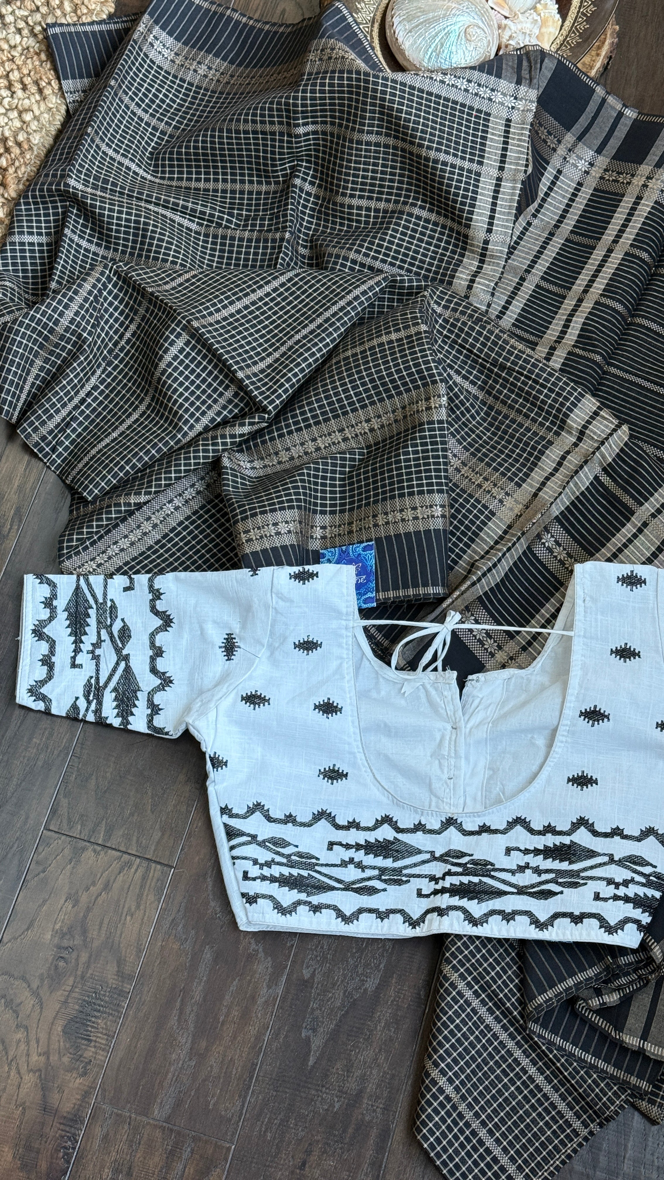 Designer Blouse - White Black Jamdaani