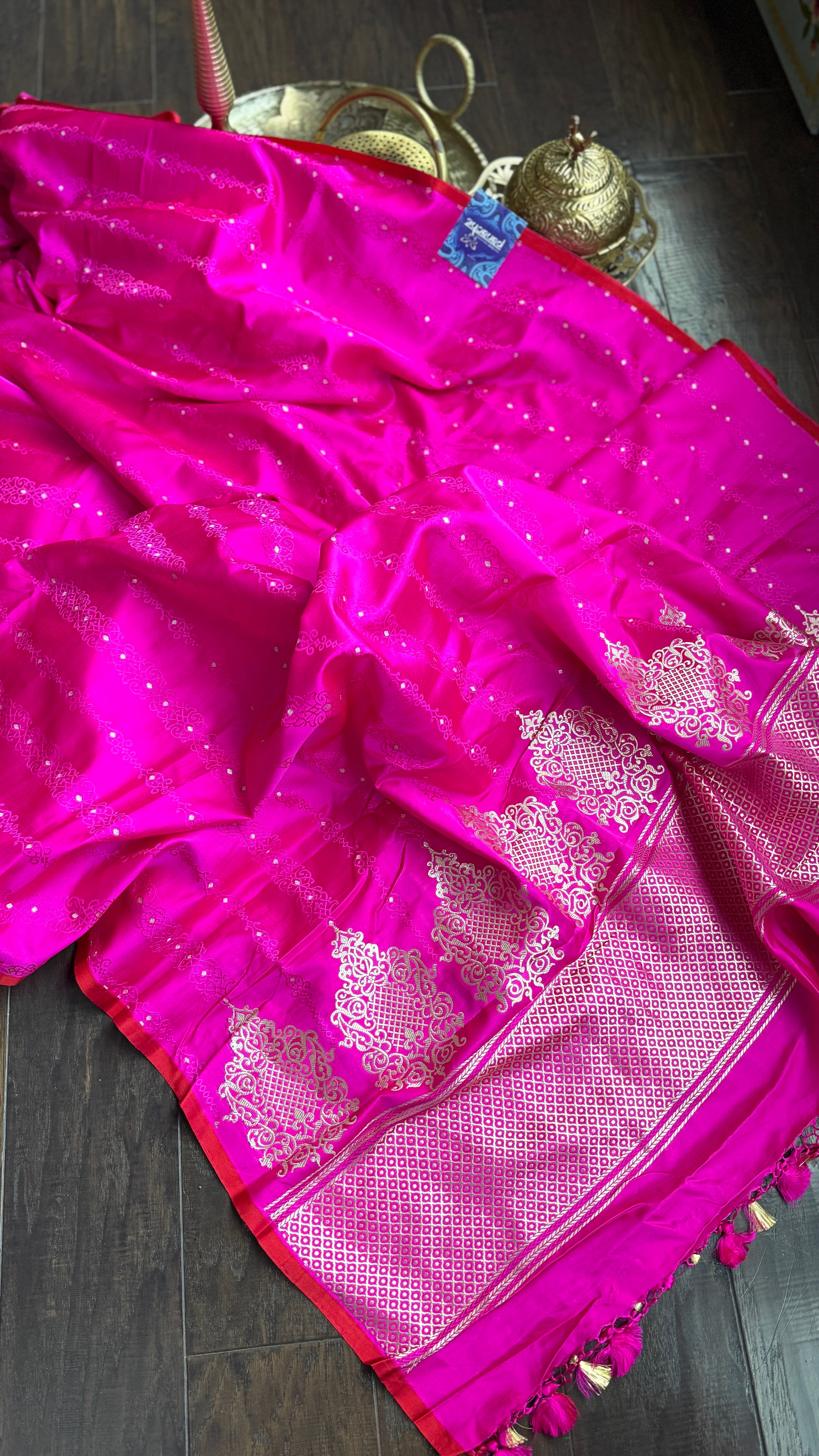 Pure Silk Tanchoi Banarasi - Hot Pink Borderless