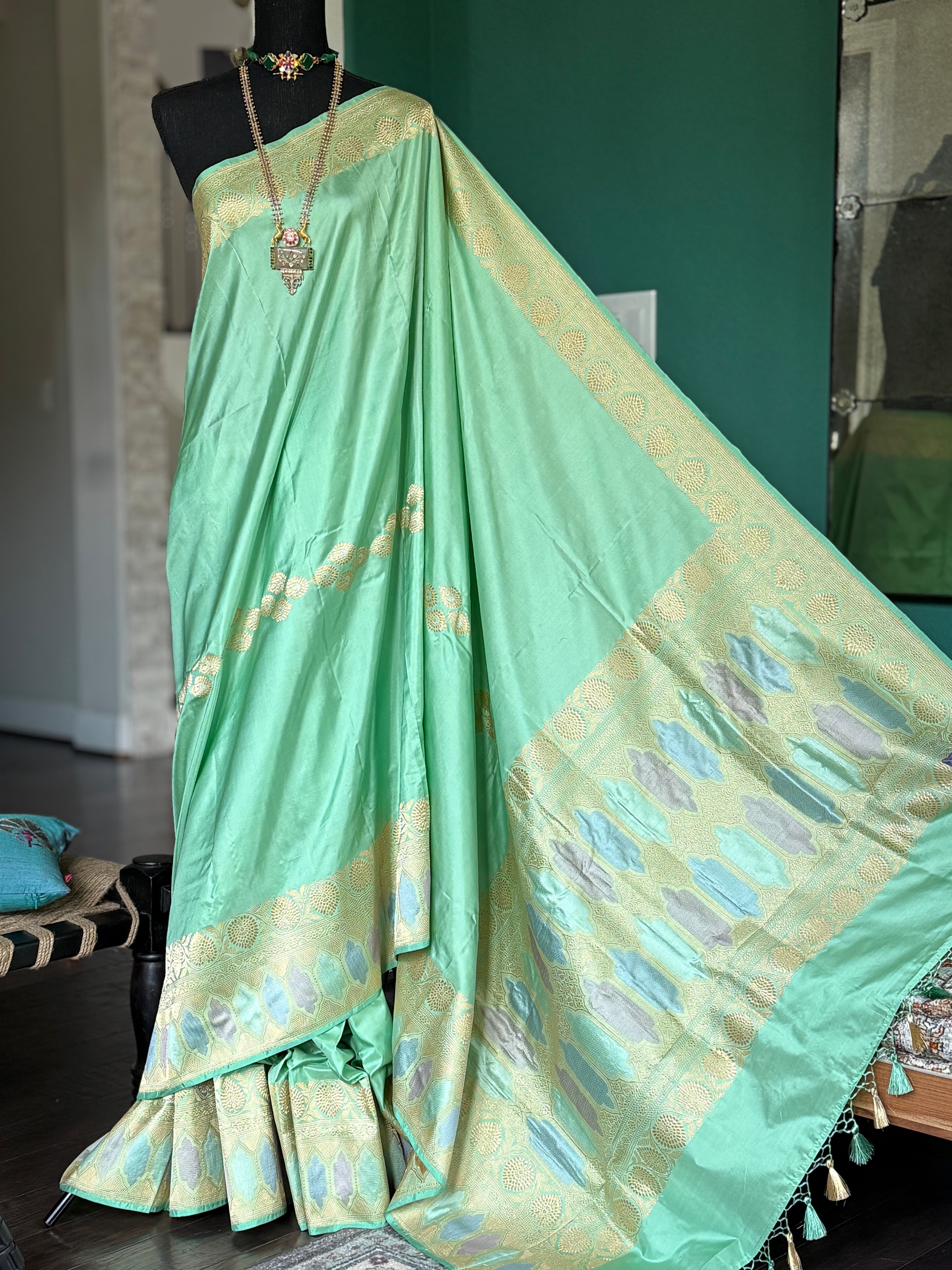 Katan Silk Kadhua Banarasi - Mint Green Zari Woven Rangkat