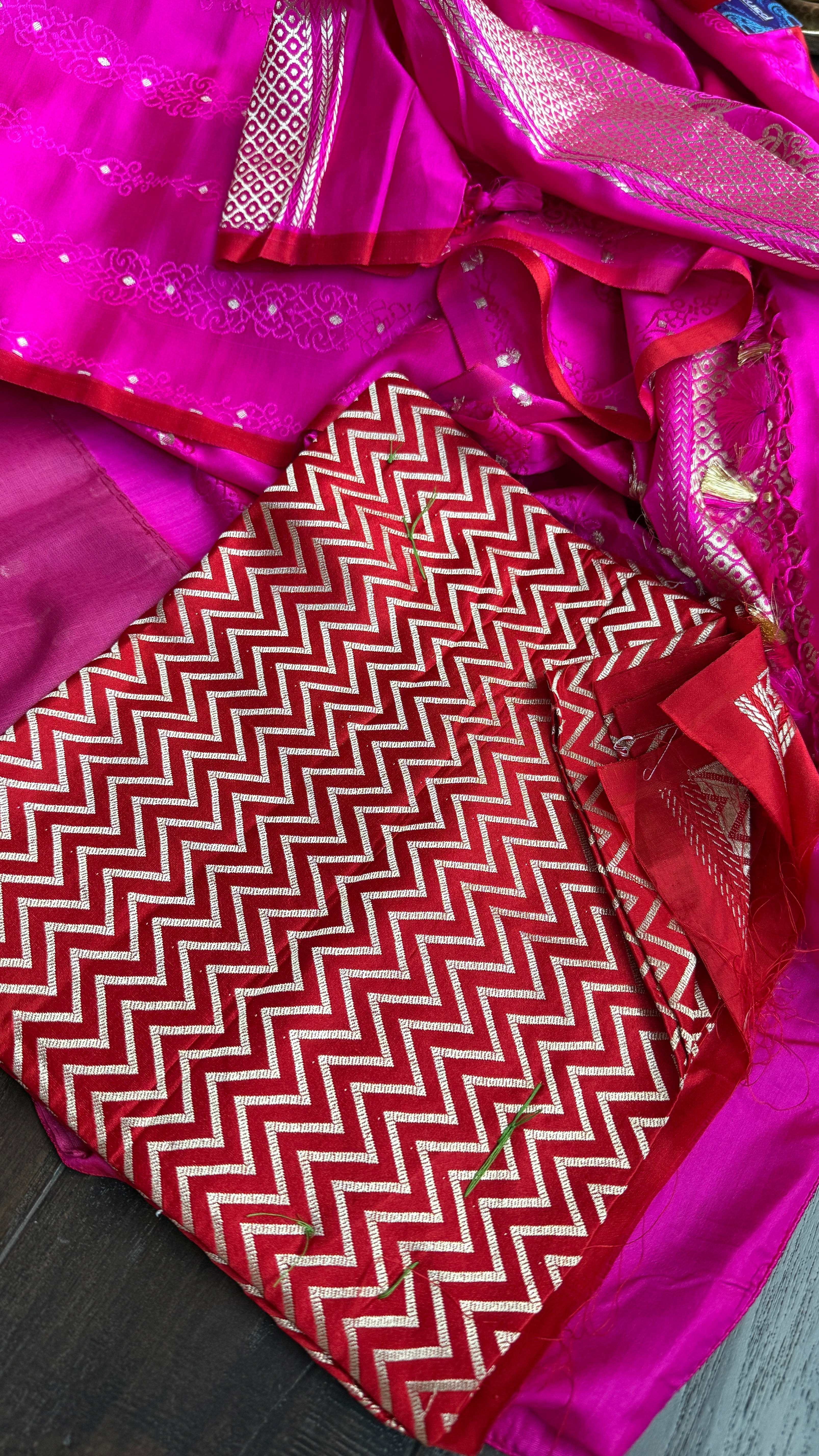 Pure Silk Tanchoi Banarasi - Hot Pink Borderless