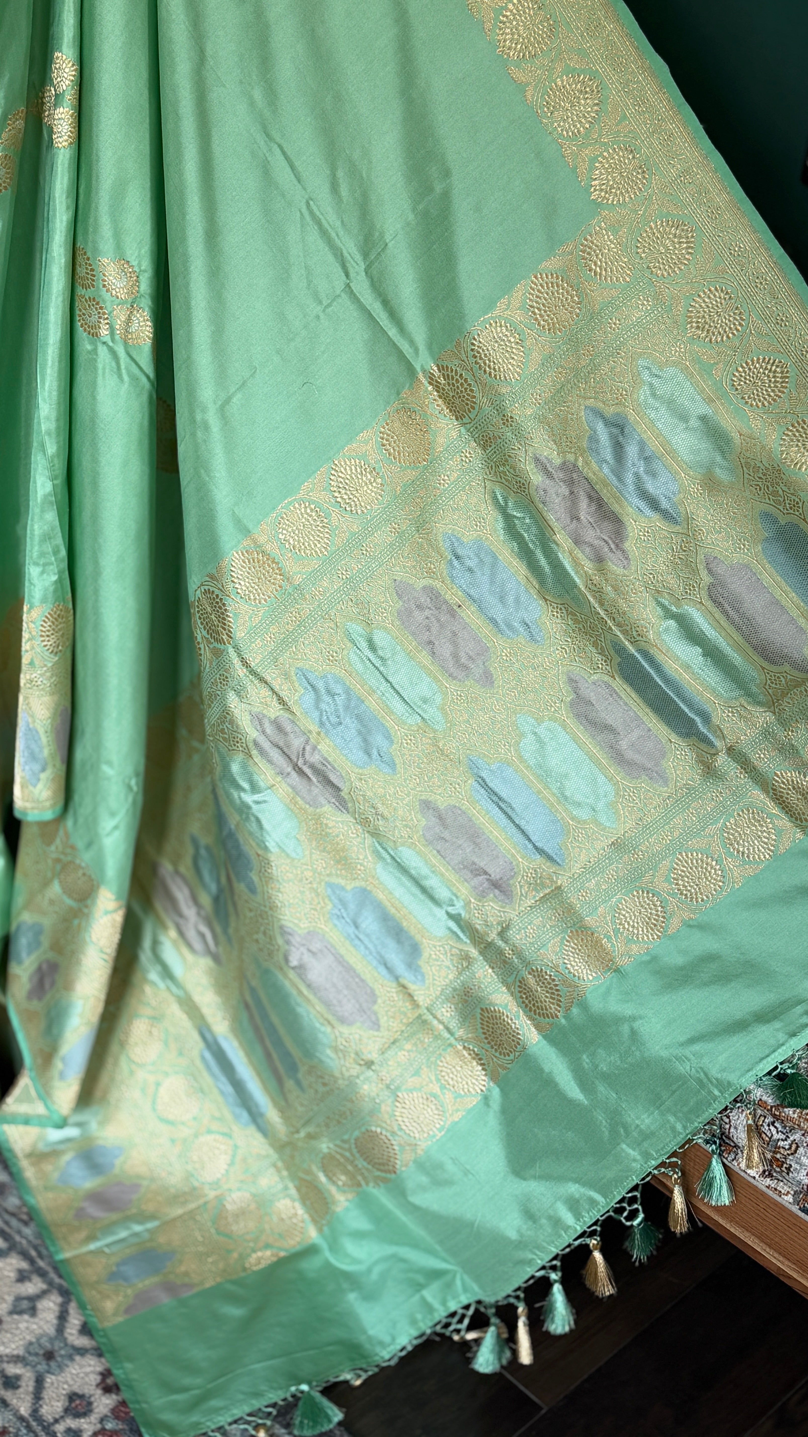 Katan Silk Kadhua Banarasi - Mint Green Zari Woven Rangkat