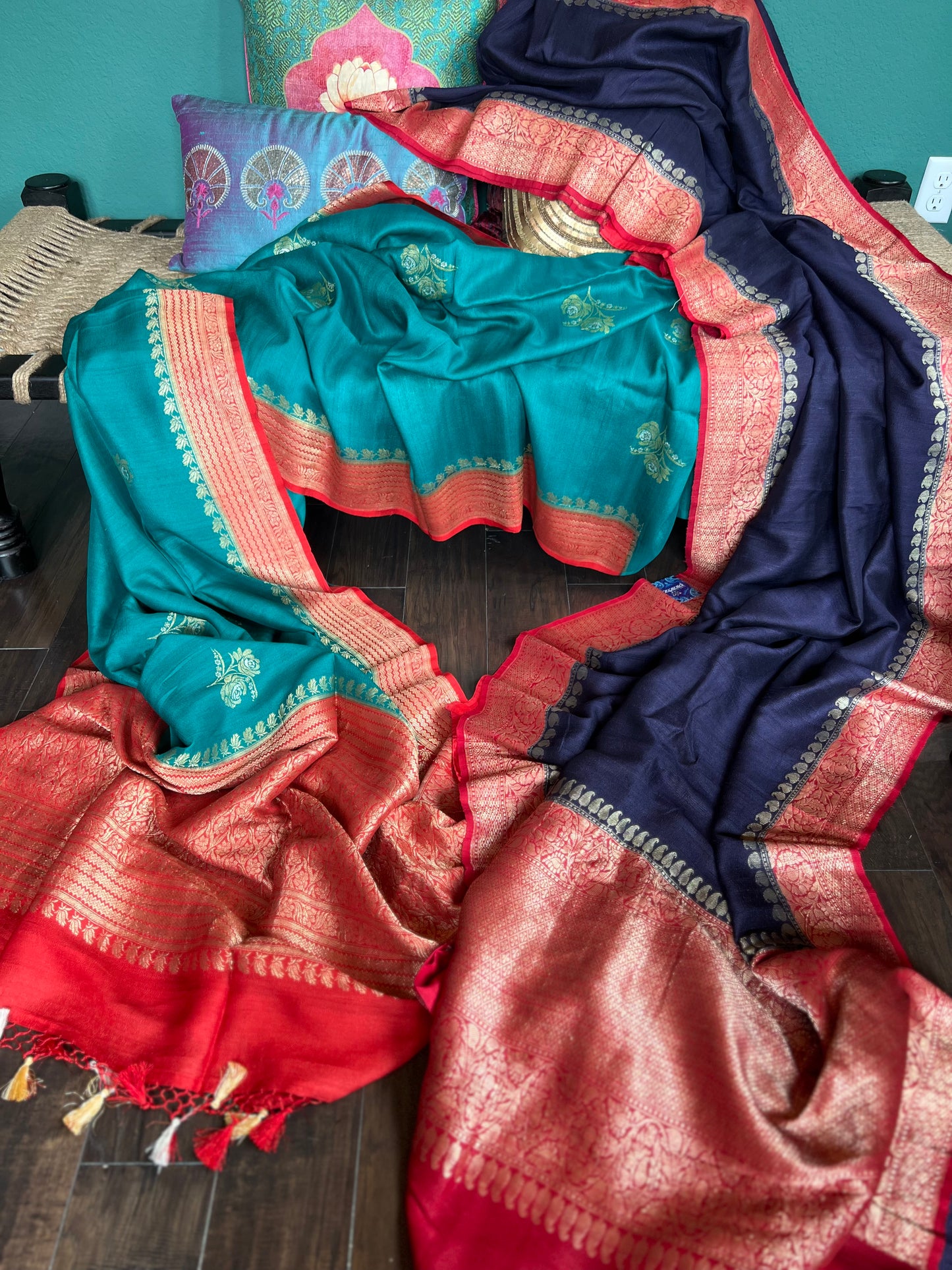 Tussar Georgette Banarasi - Navy Blue Red Kadwa