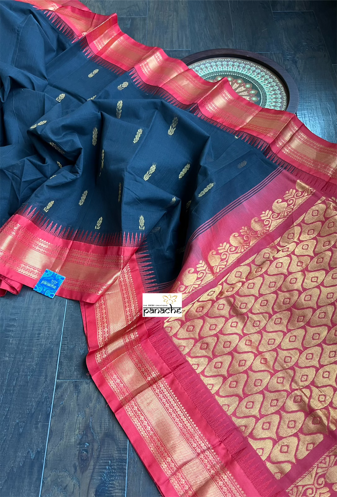 Cotton Gadwal - Black Red