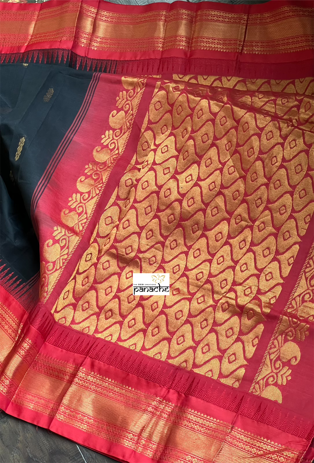 Cotton Gadwal - Black Red