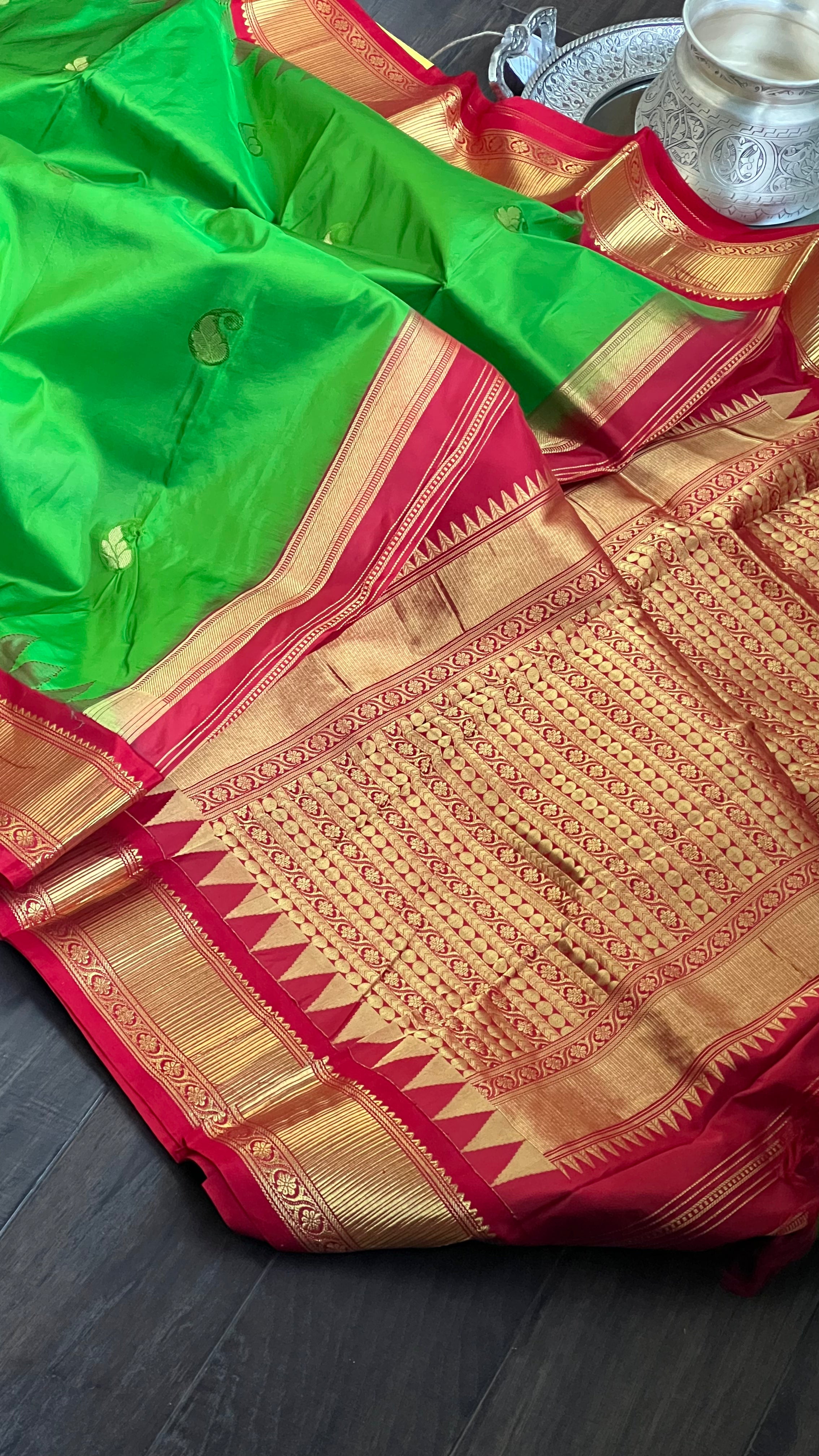 Pure Silk Kanjivaram - Red Green