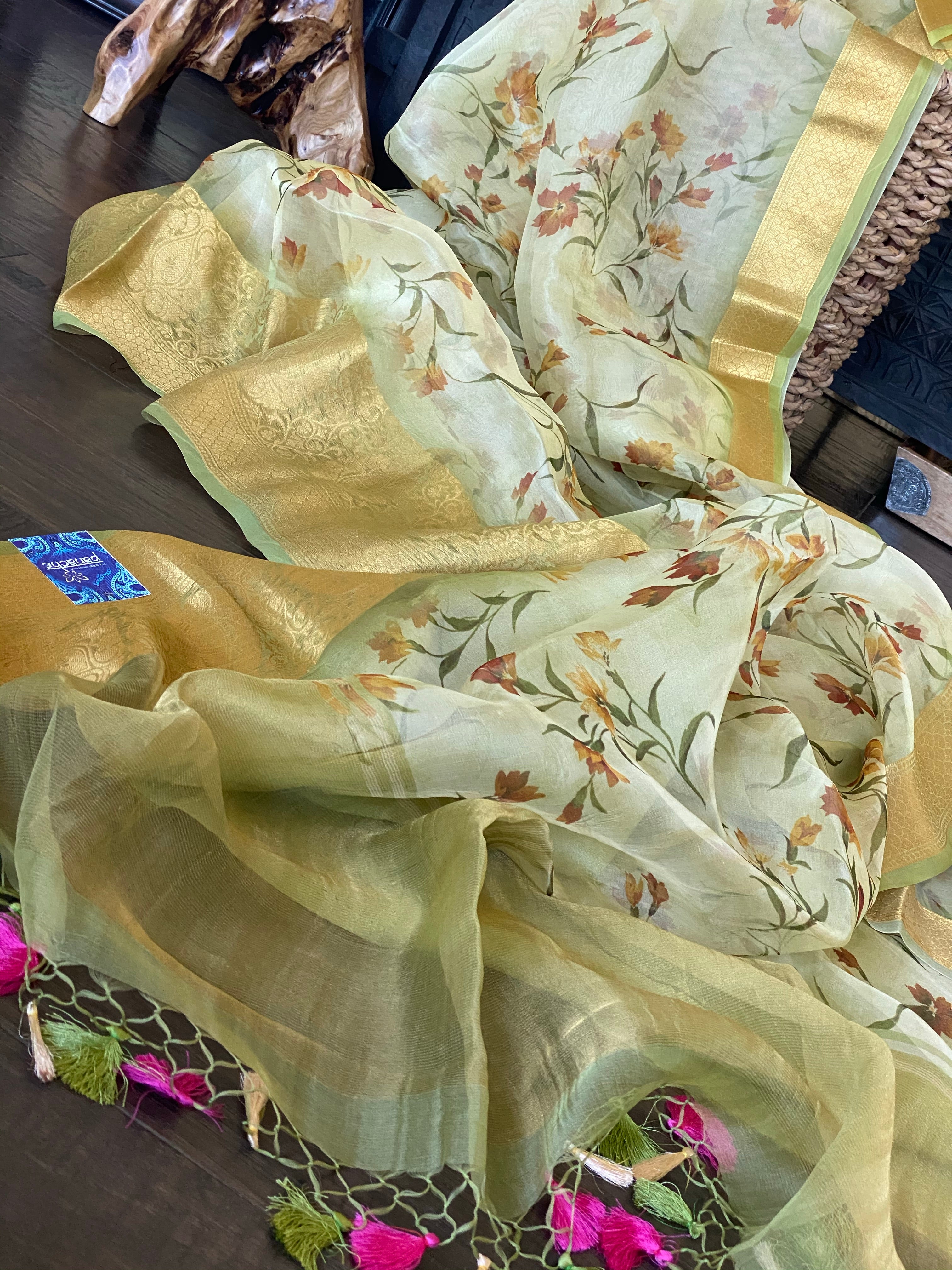 Banarasi Organza Floral - Light Green Golden Border