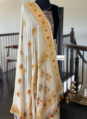 Khaddi Georgette Banarasi - Beige Meenakari