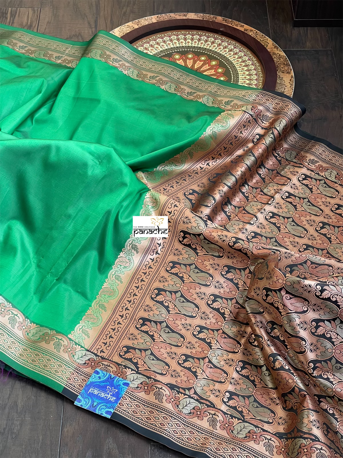 Soft Silk Woven - Green Black