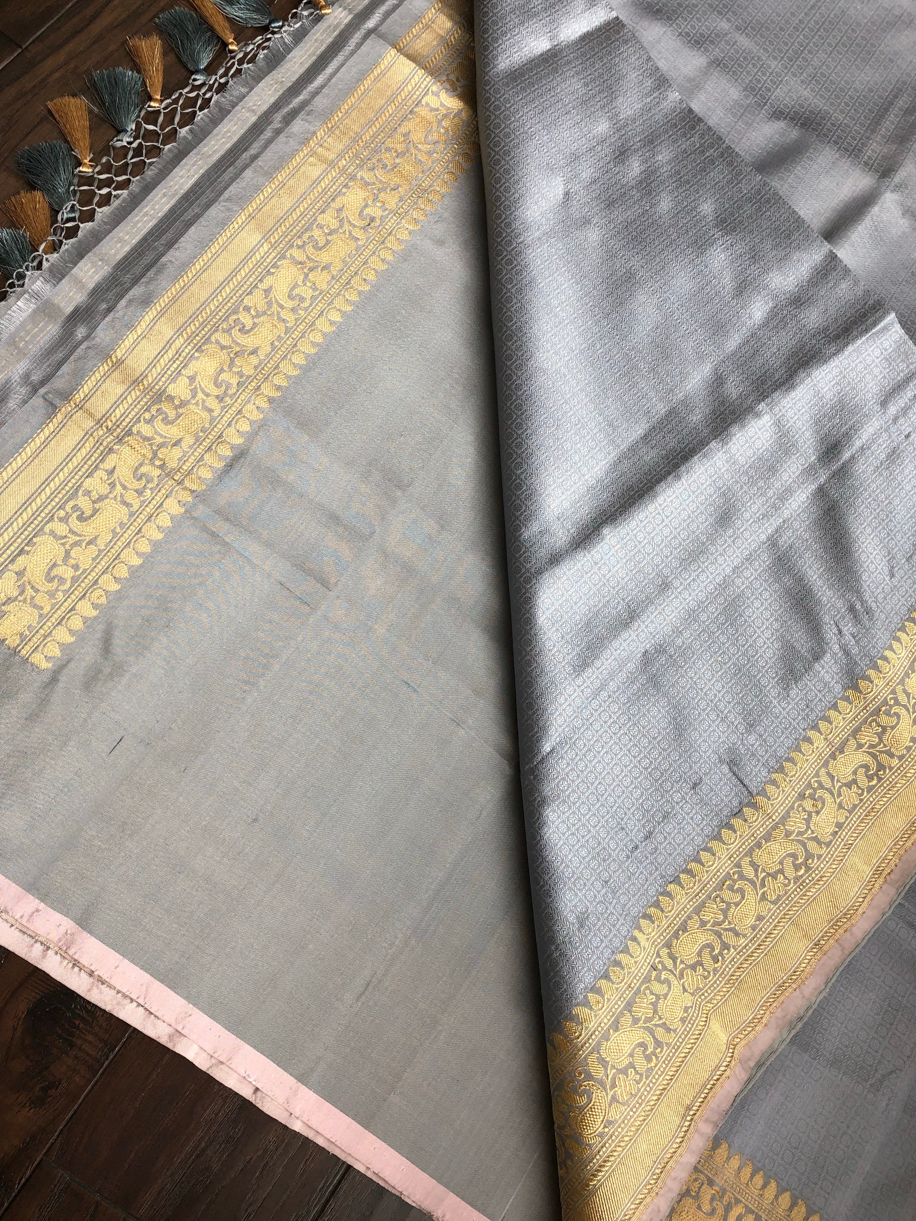 Tanchoi Silk Banarasi - Grey Antique Golden
