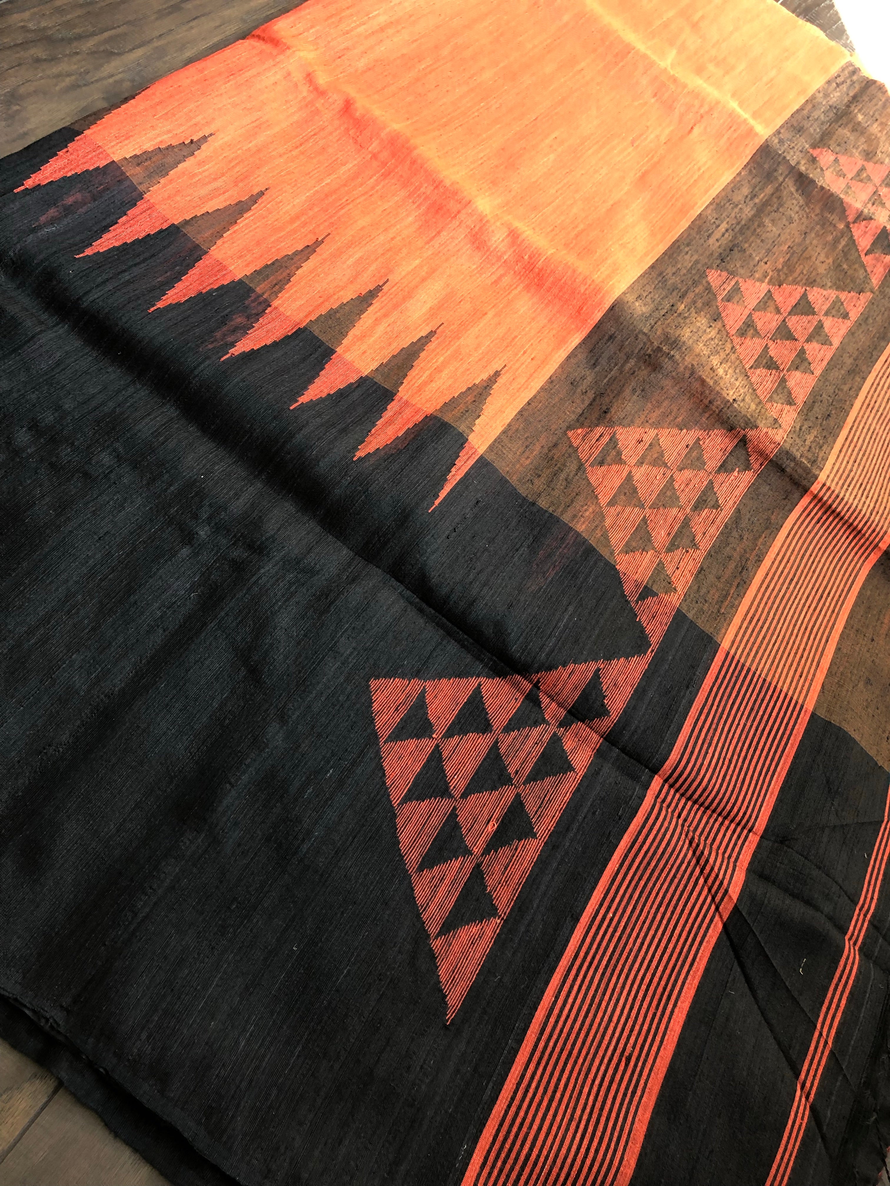 Matka Silk - Rust Black Jaamdani Weave
