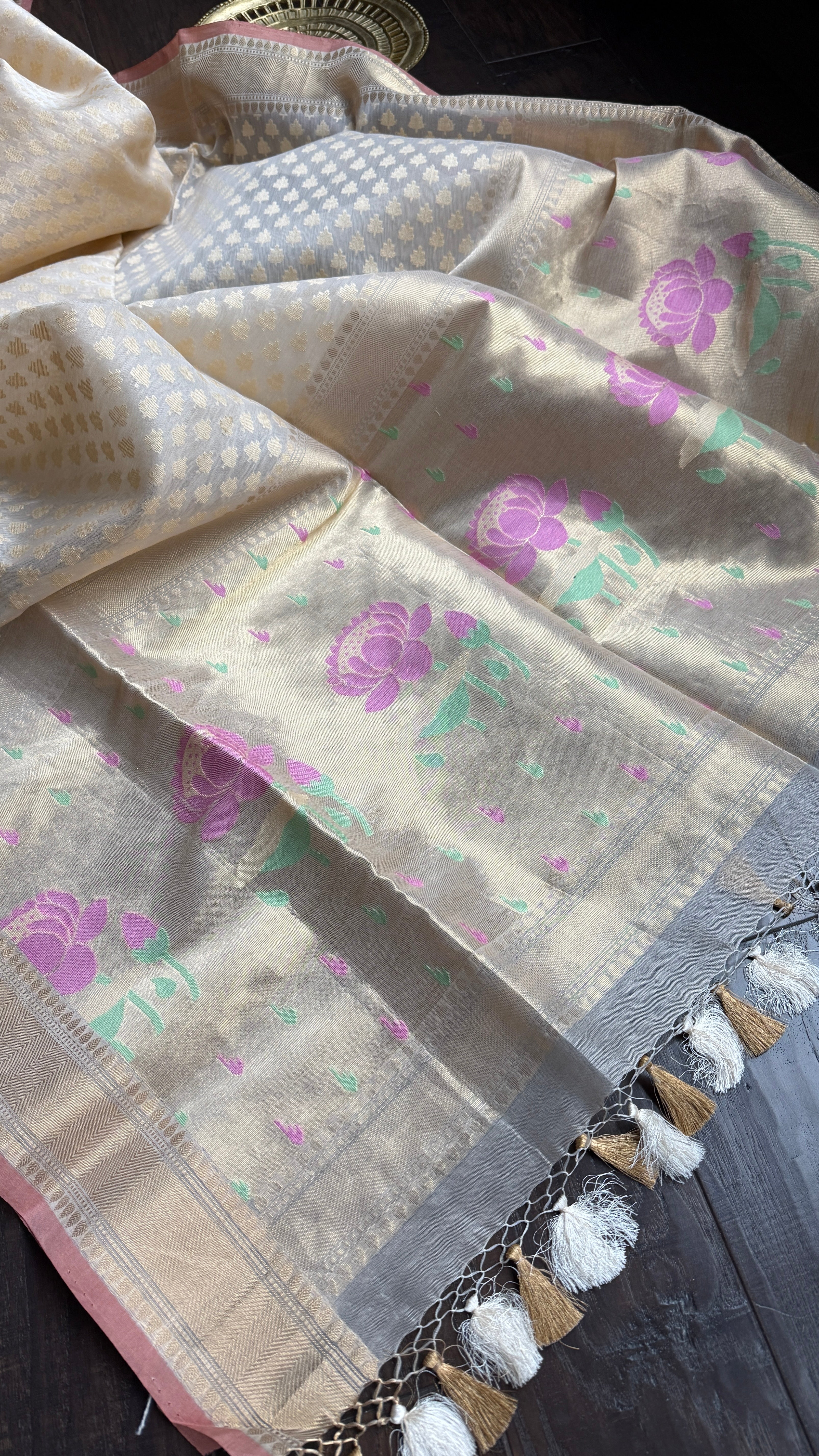 Silk Cotton Kora Banarasi - Cream Paithani Pallu