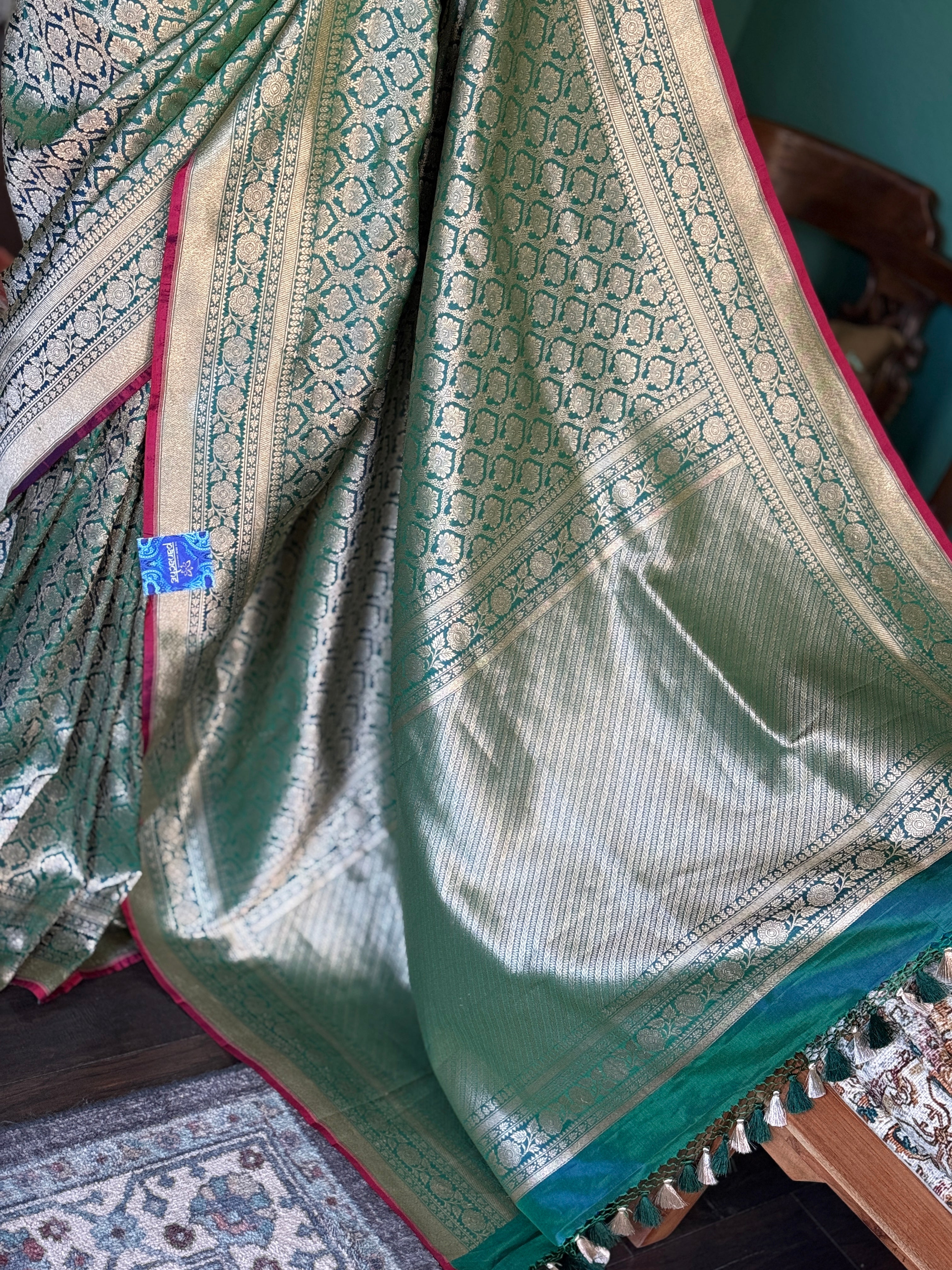 Pure Silk Katan Banarasi- Peocock Green Dual Shaded