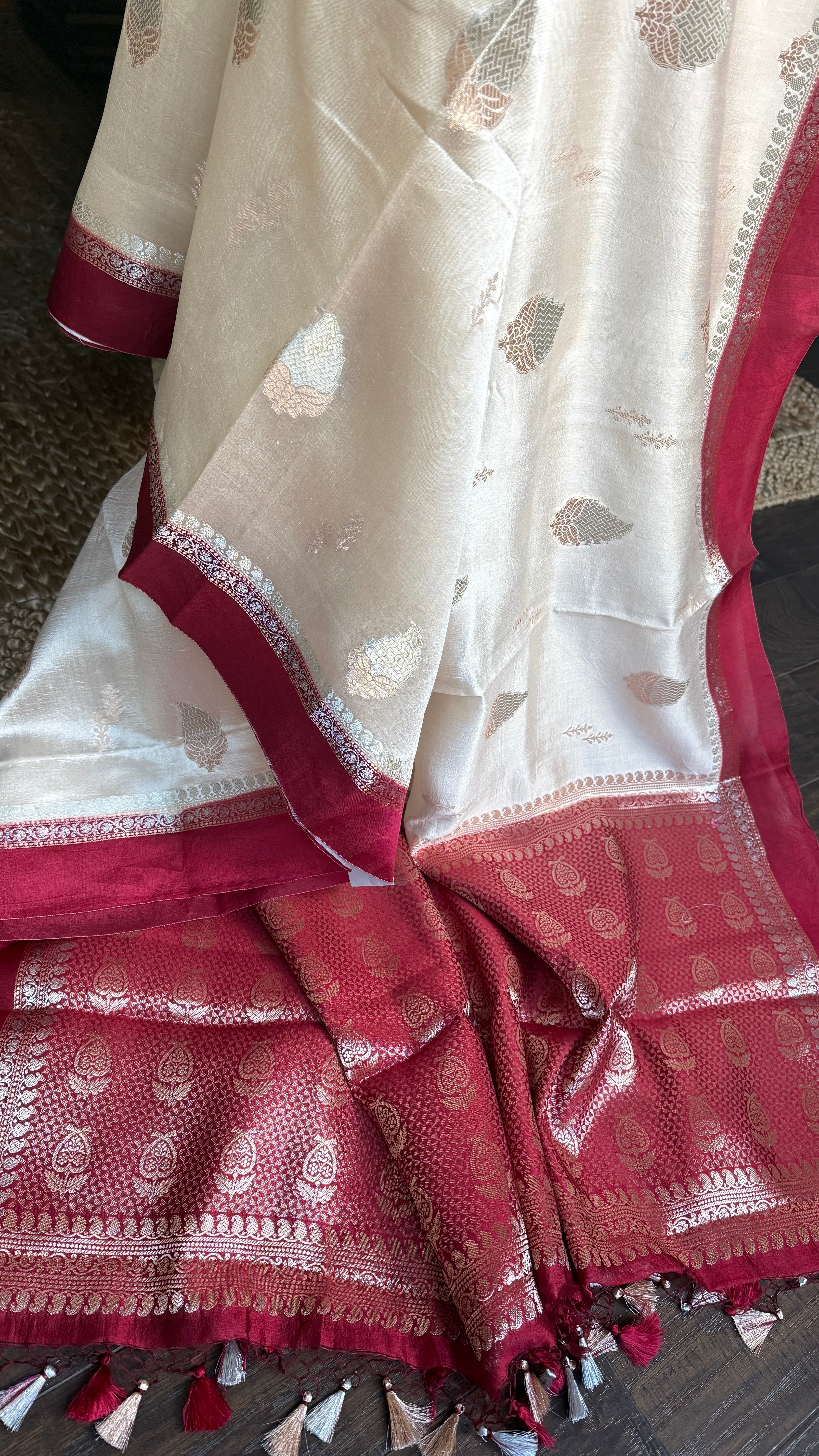 Chiniya Silk Banarasi - Cream Maroon Woven