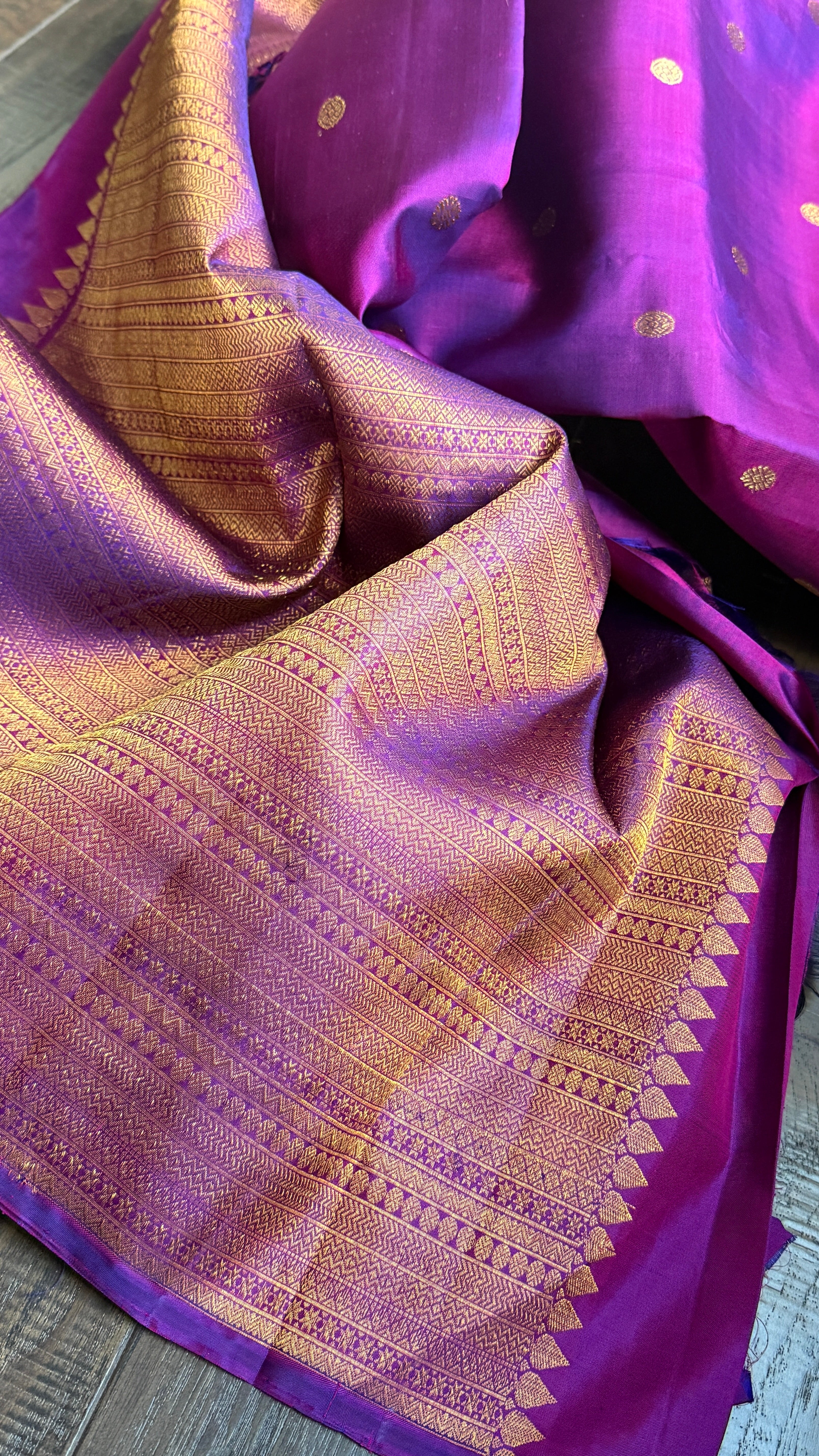 Pure Silk Kanjivaram - Magenta Borderless