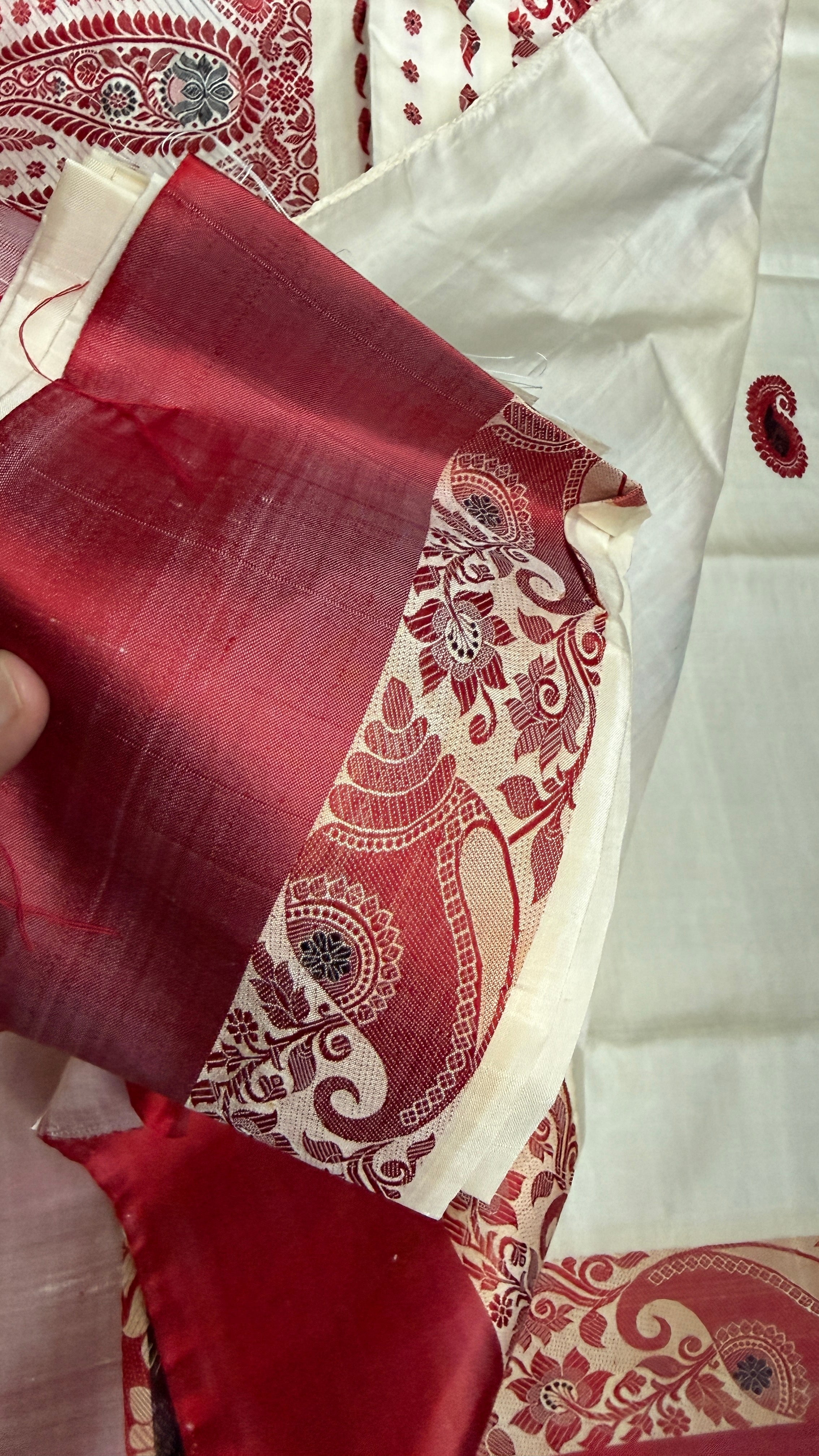 Pure Garad Silk- Light Cream Red