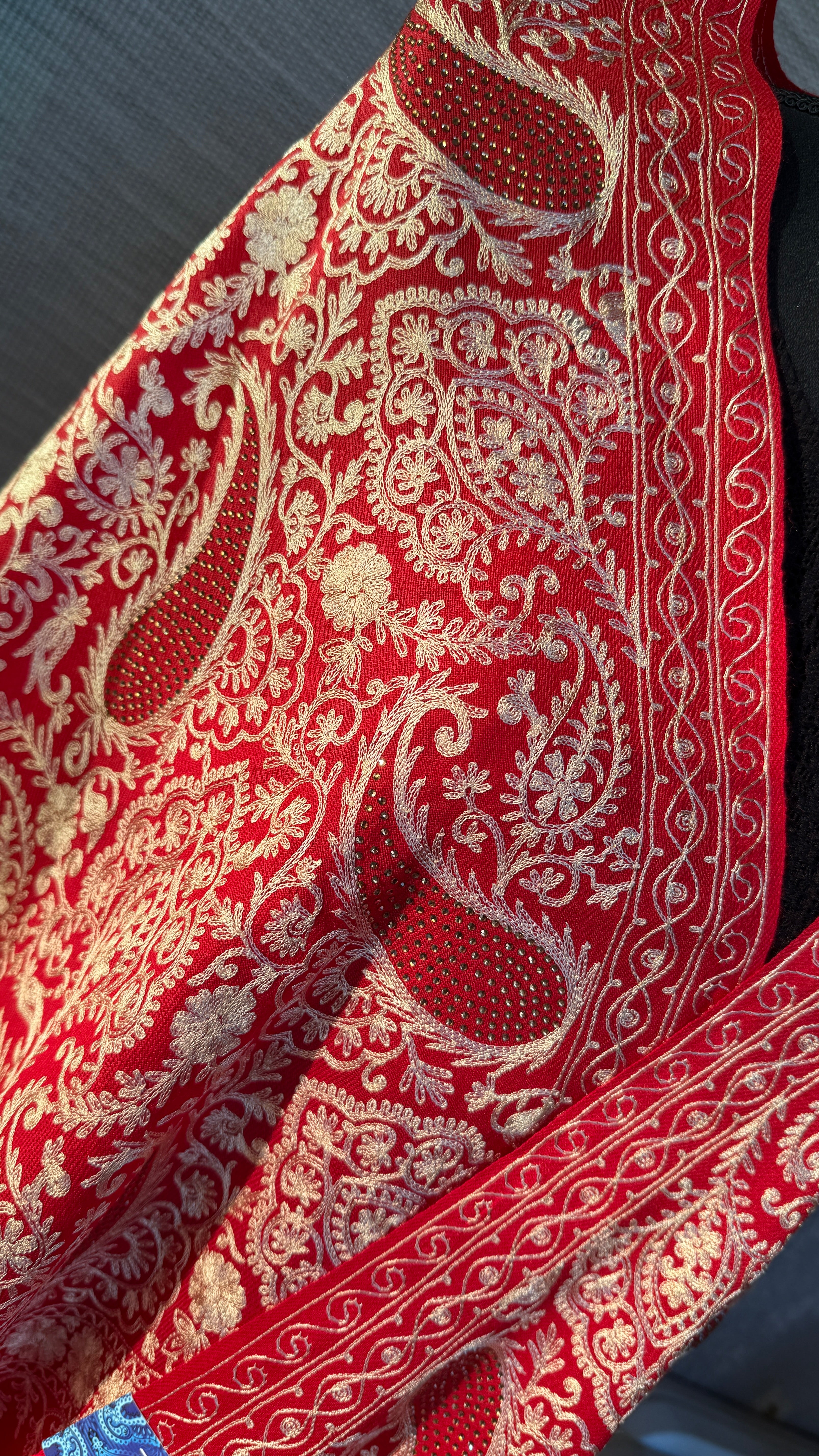Kashmiri Pashmina Fine Wool Stole - Red Resham Stone Aariwork