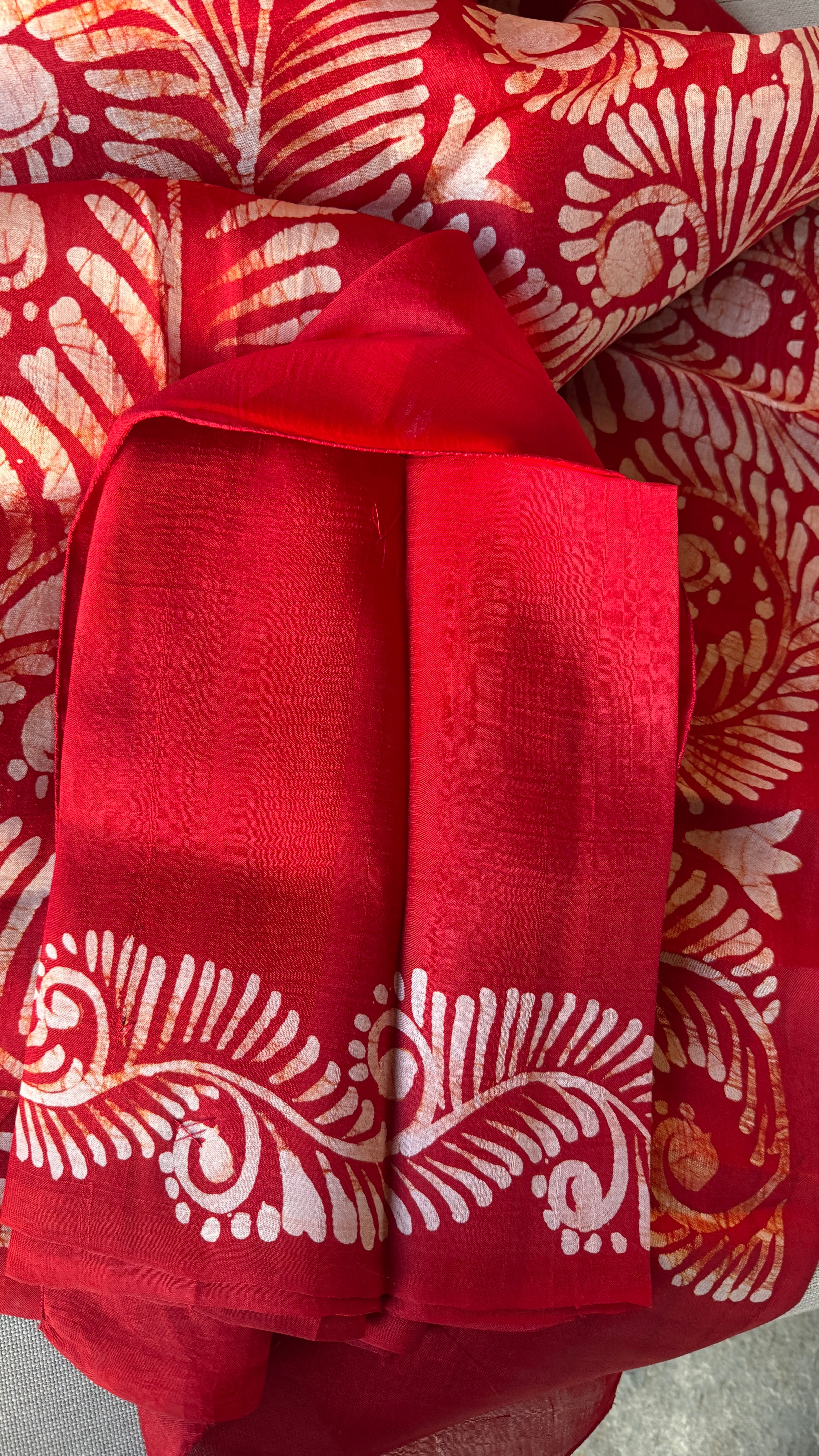 Bishnupur Silk Batik Soru Tuli -  Red White