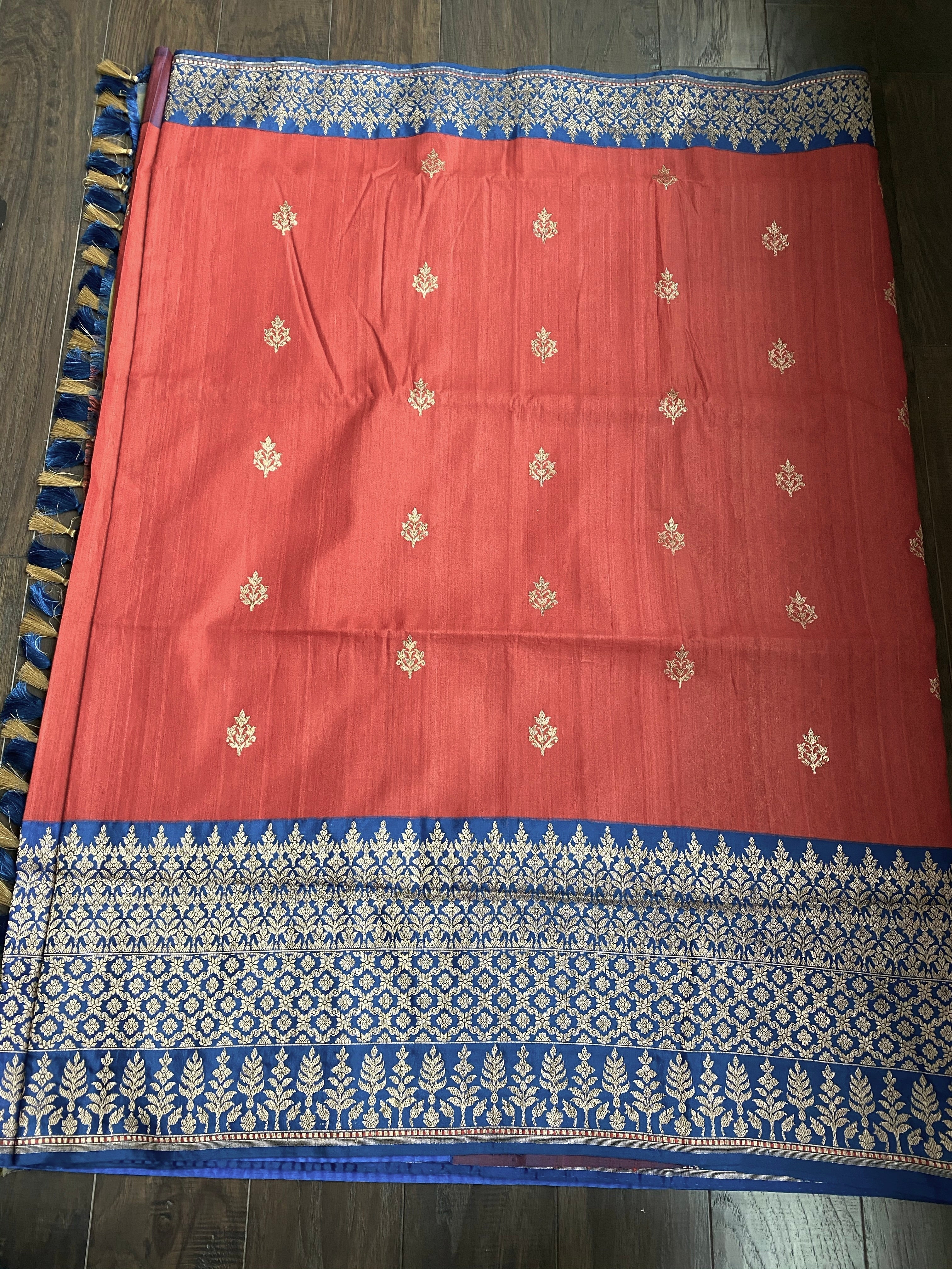 Pure Tassur Silk Banarasi - Red Blue