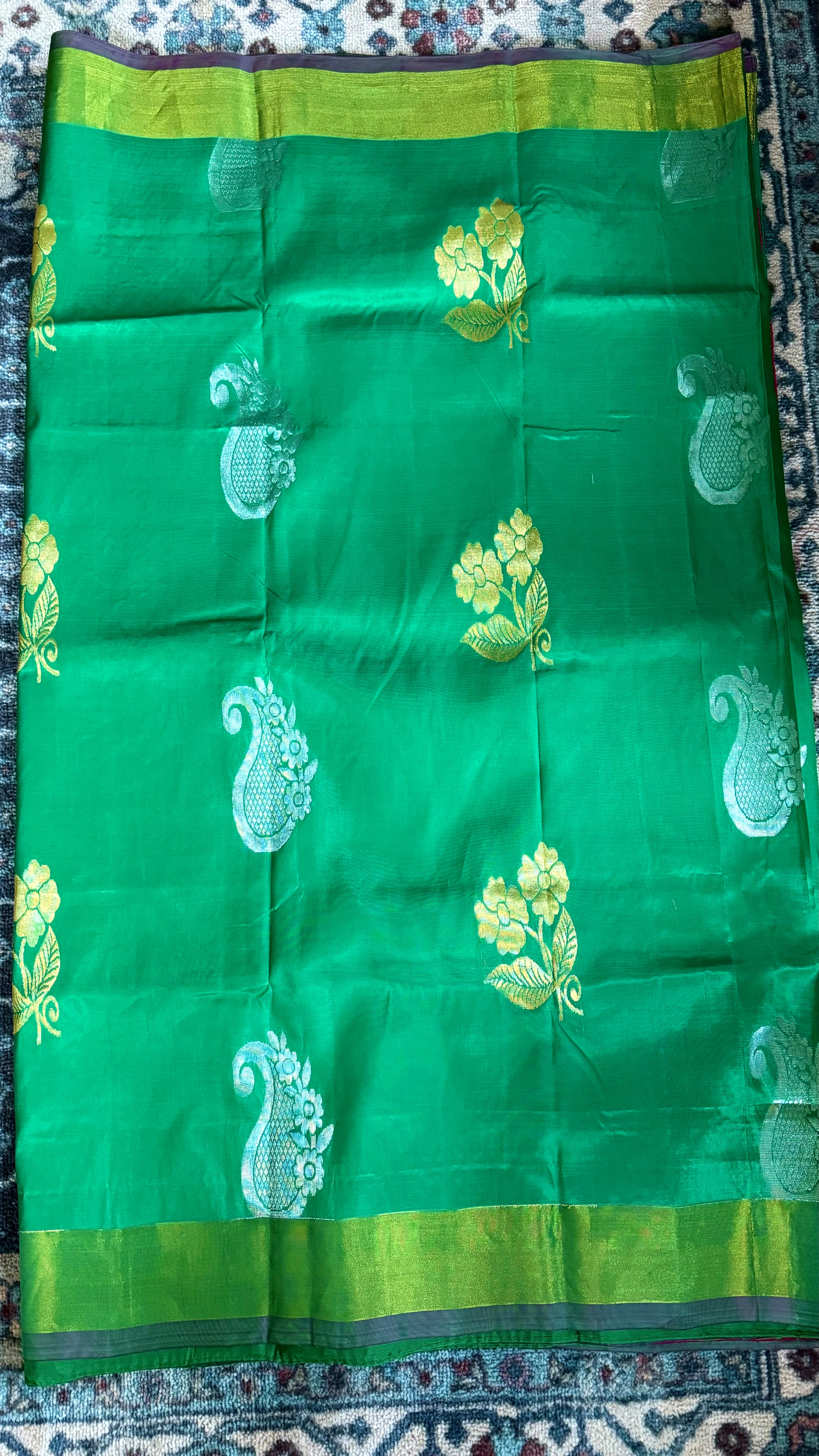 Soft Silk Kanjivaram - Green Magenta