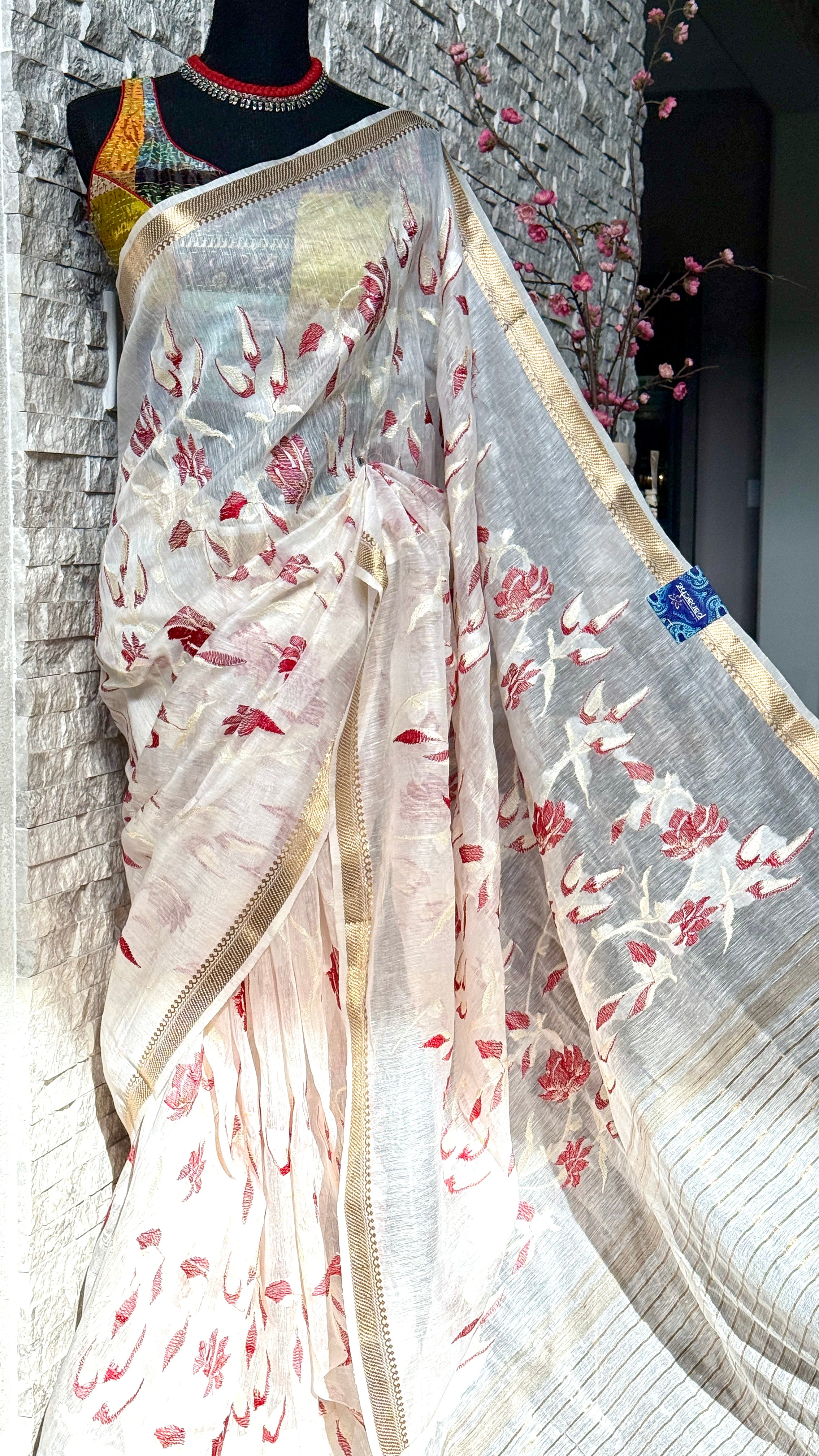 Embroidered Linen - White