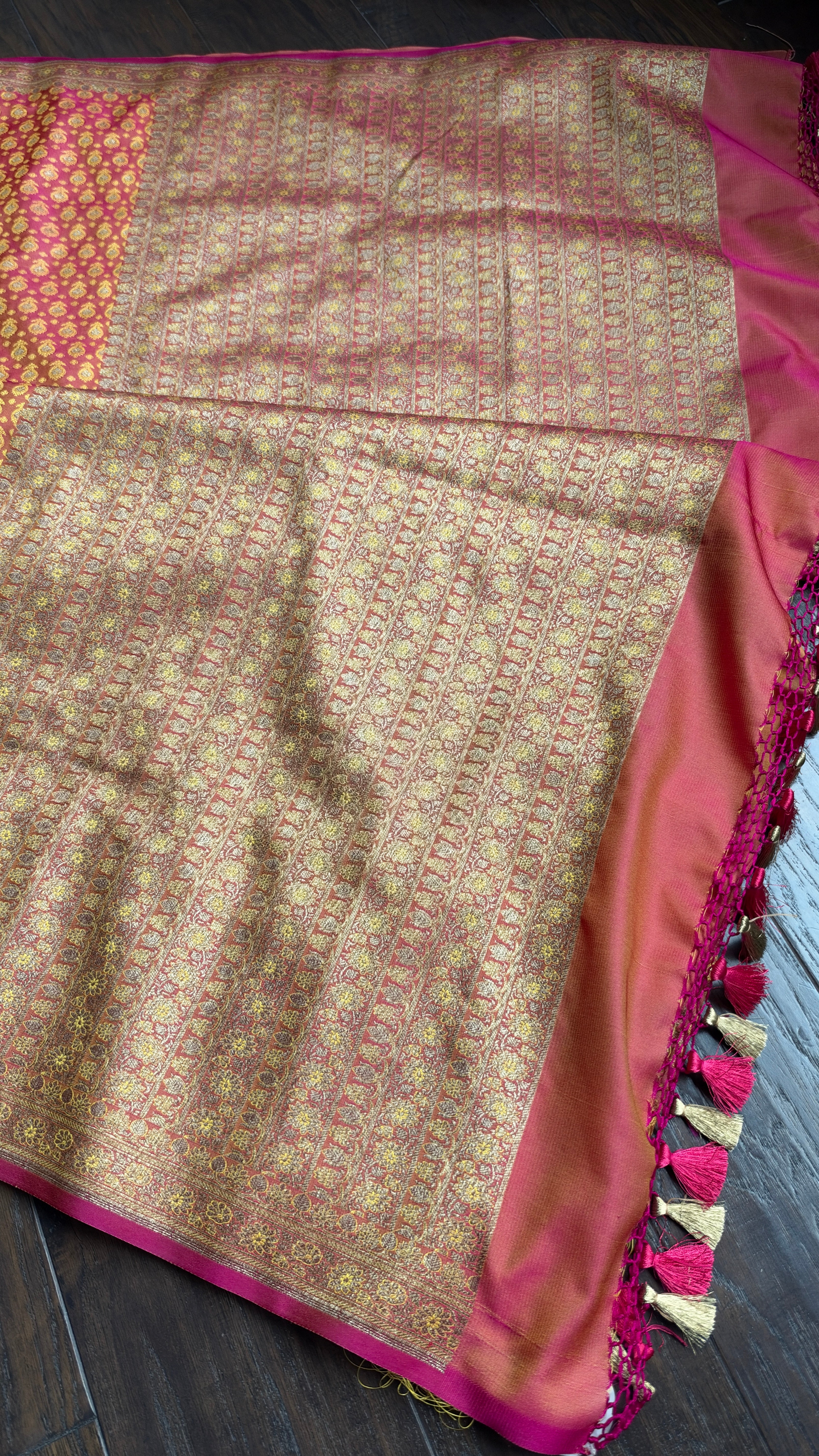 Soft Silk Banarasi - Pink yellow Dual Shaded Woven