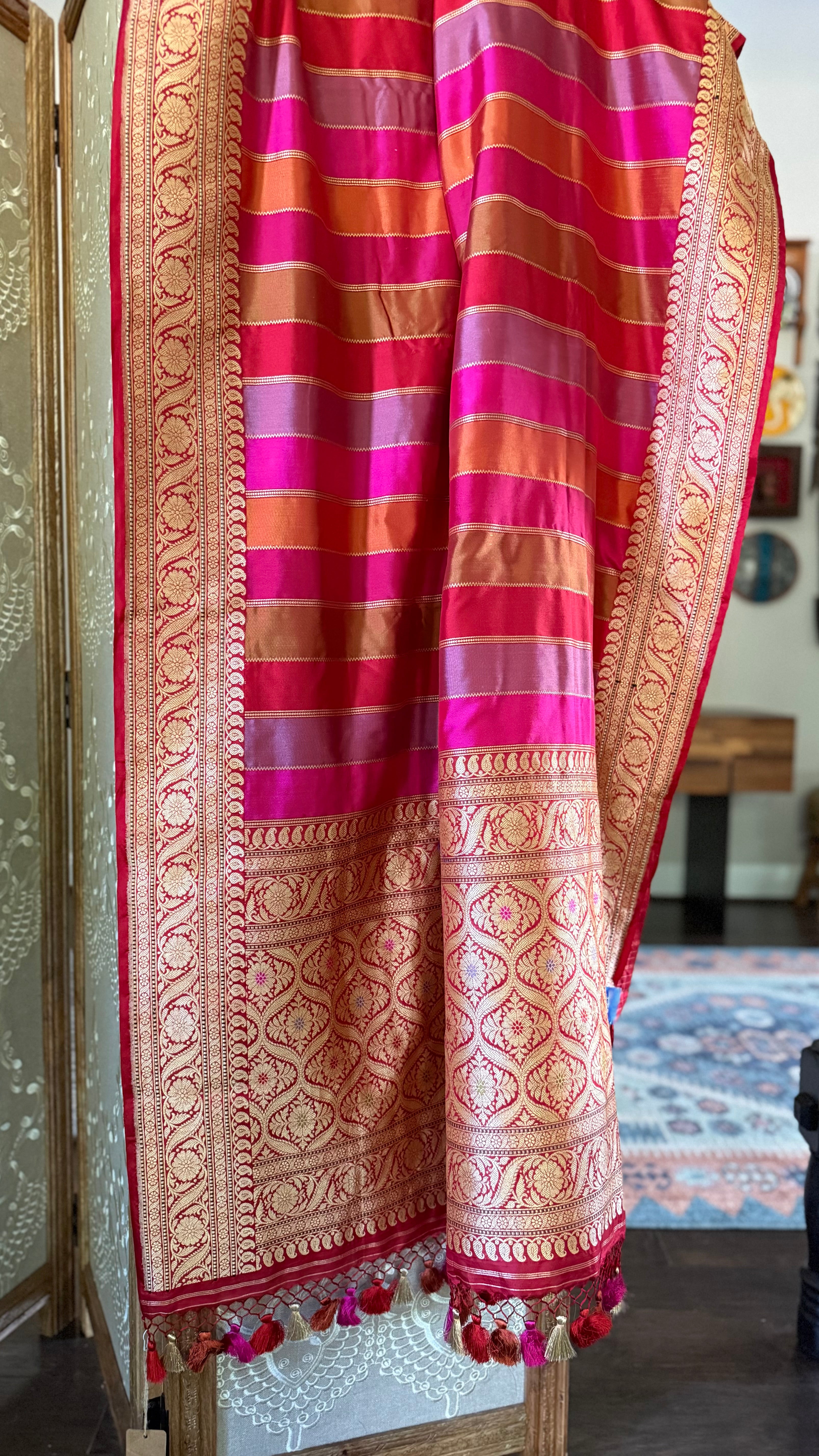 Pure Silk Rangkat Banarasi - Pink Red Multi shaded Kadwa