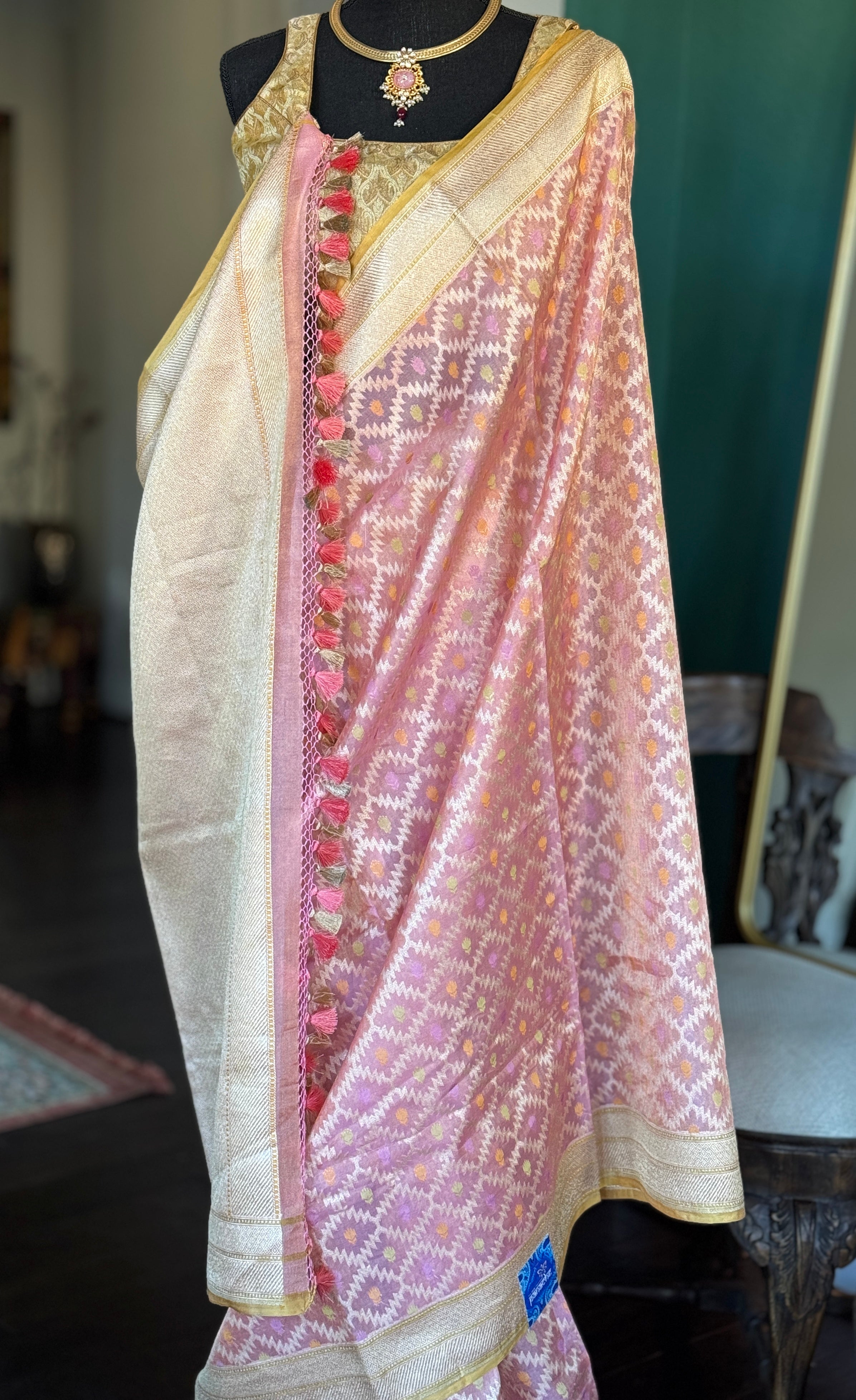 Pure Tissue Kora Silk Jamdaani Banarasi - Pink Golden Antique Zari