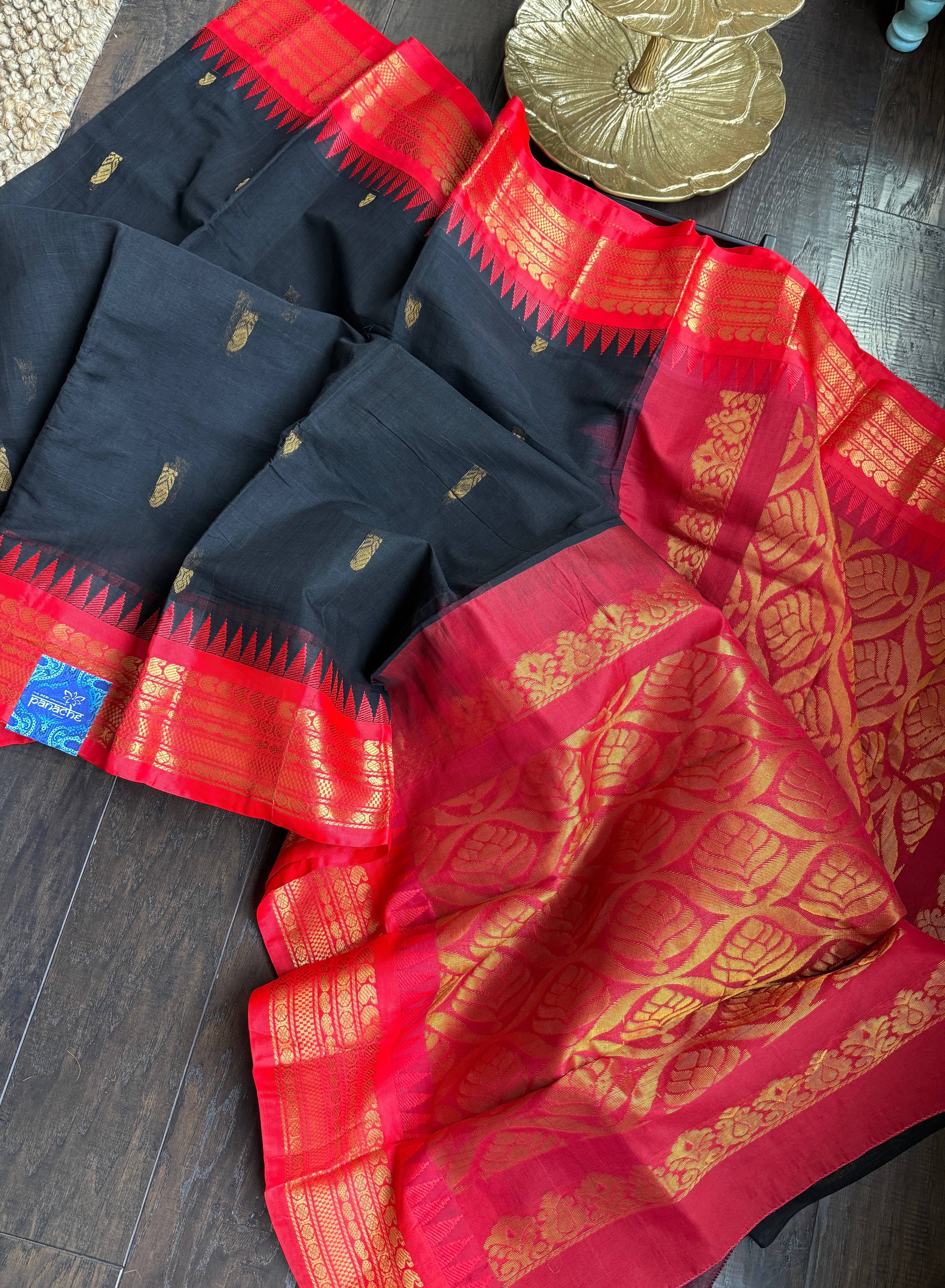 Cotton Gadwal - Black Red