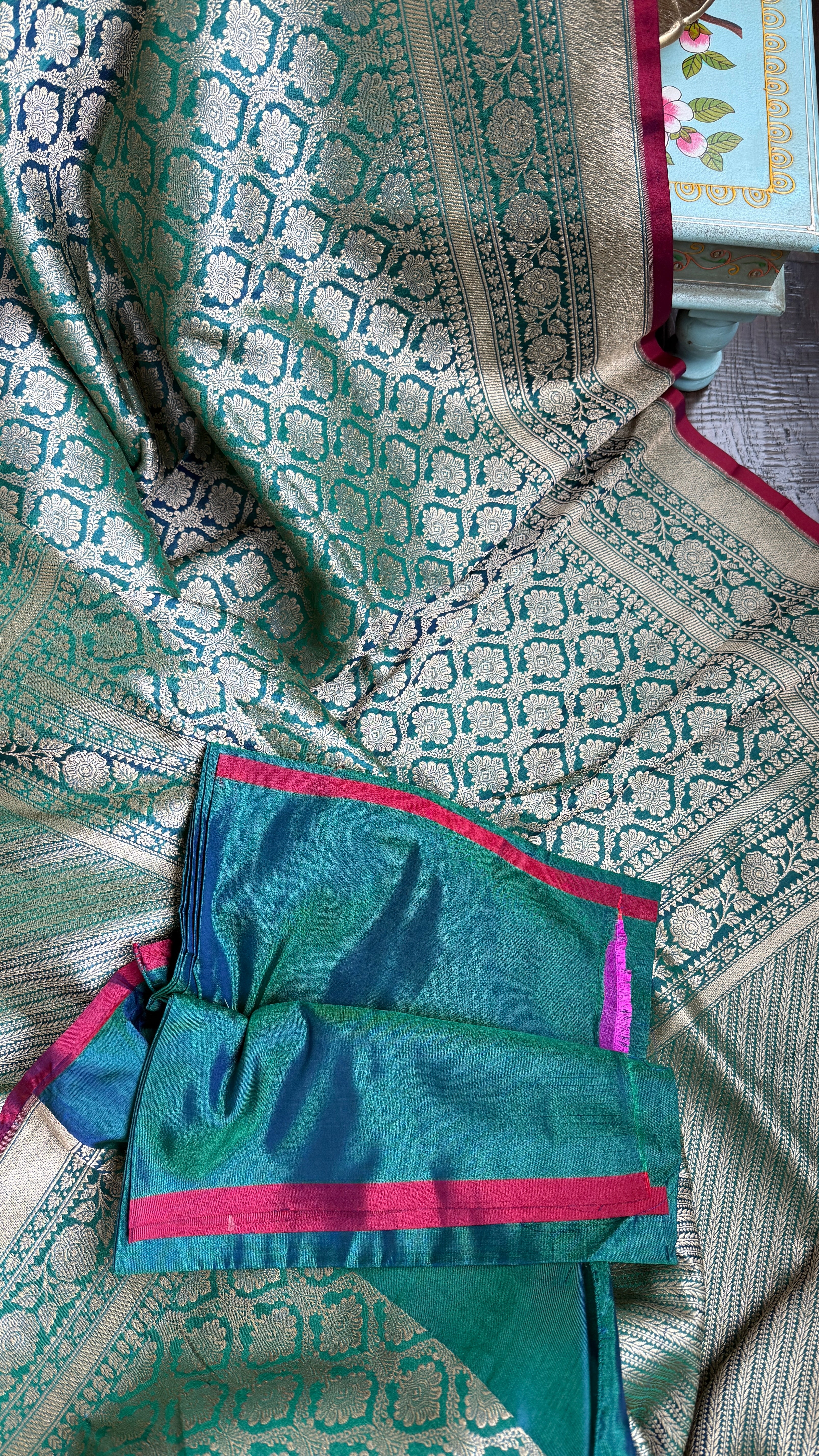 Pure Silk Katan Banarasi- Peocock Green Dual Shaded