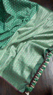 Soft Silk Banarasi - Green Maroon Dual Shaded Woven