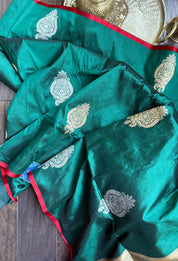 Pure Katan Silk Borderless Banarasi - Dark Green Red Kadhua