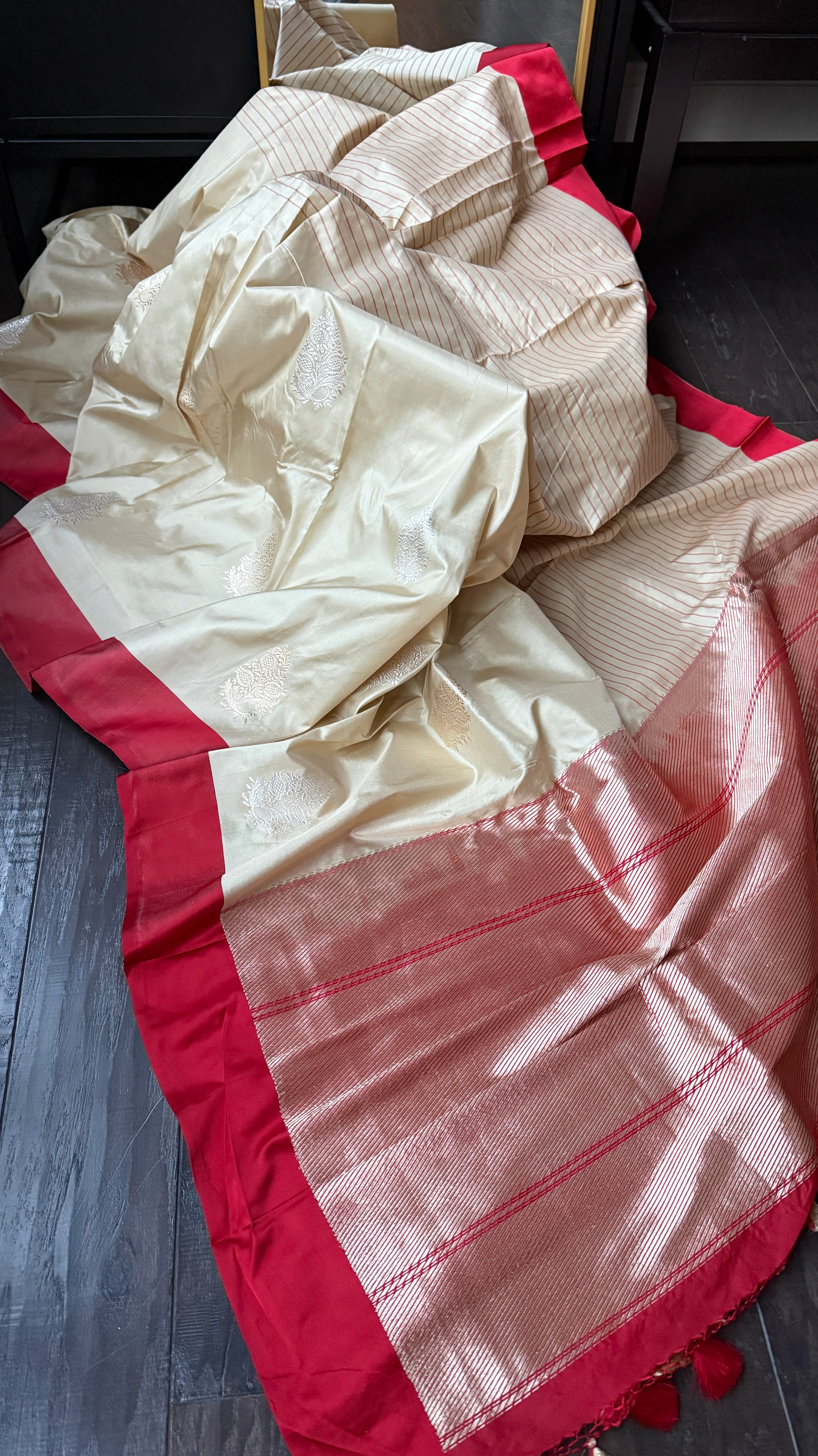 Pure Silk Katan Banarasi- Beige Tan Red Kadhua