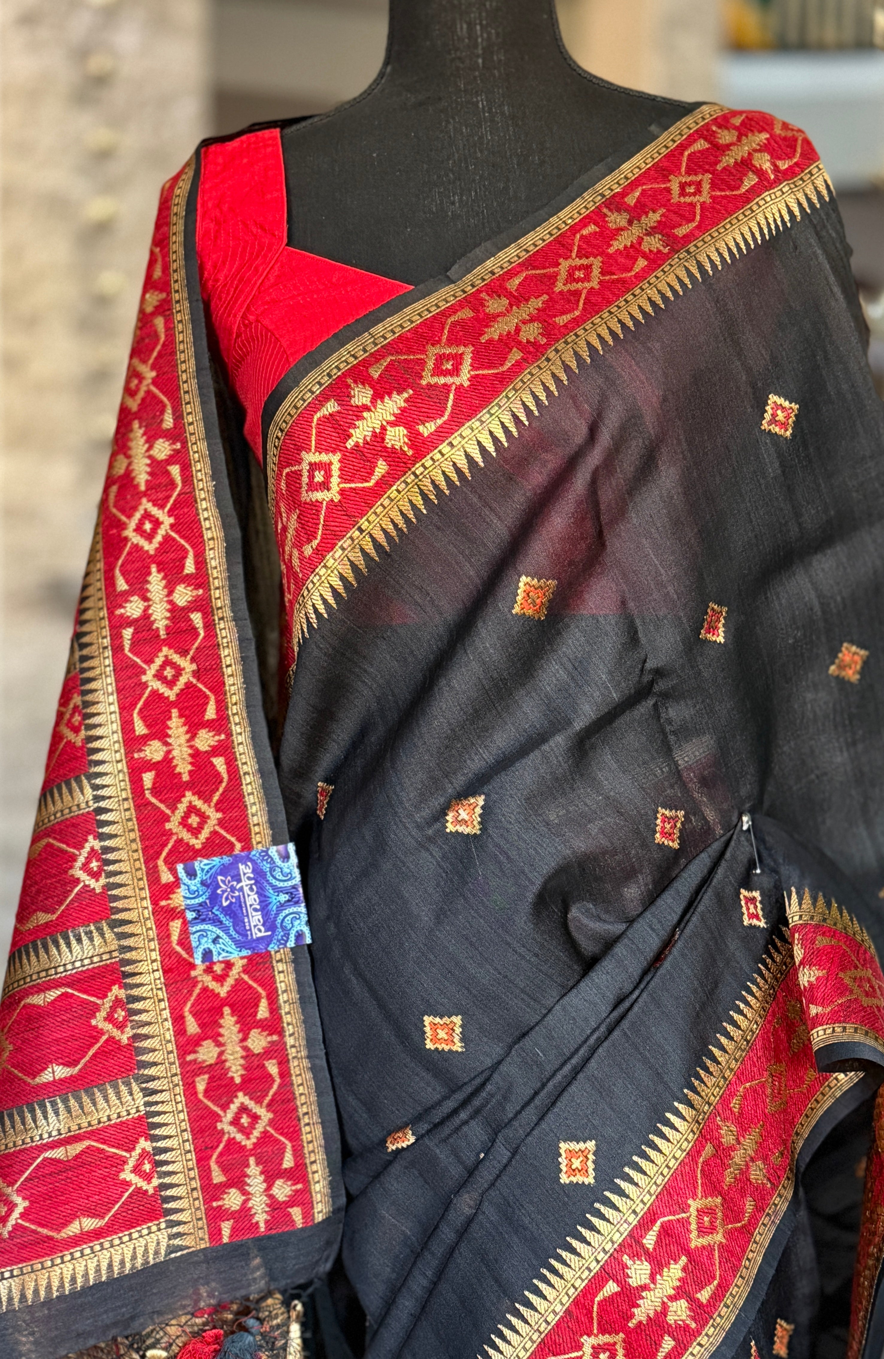 Pure Tassur Silk Banarasi - Black Red Jamdaani