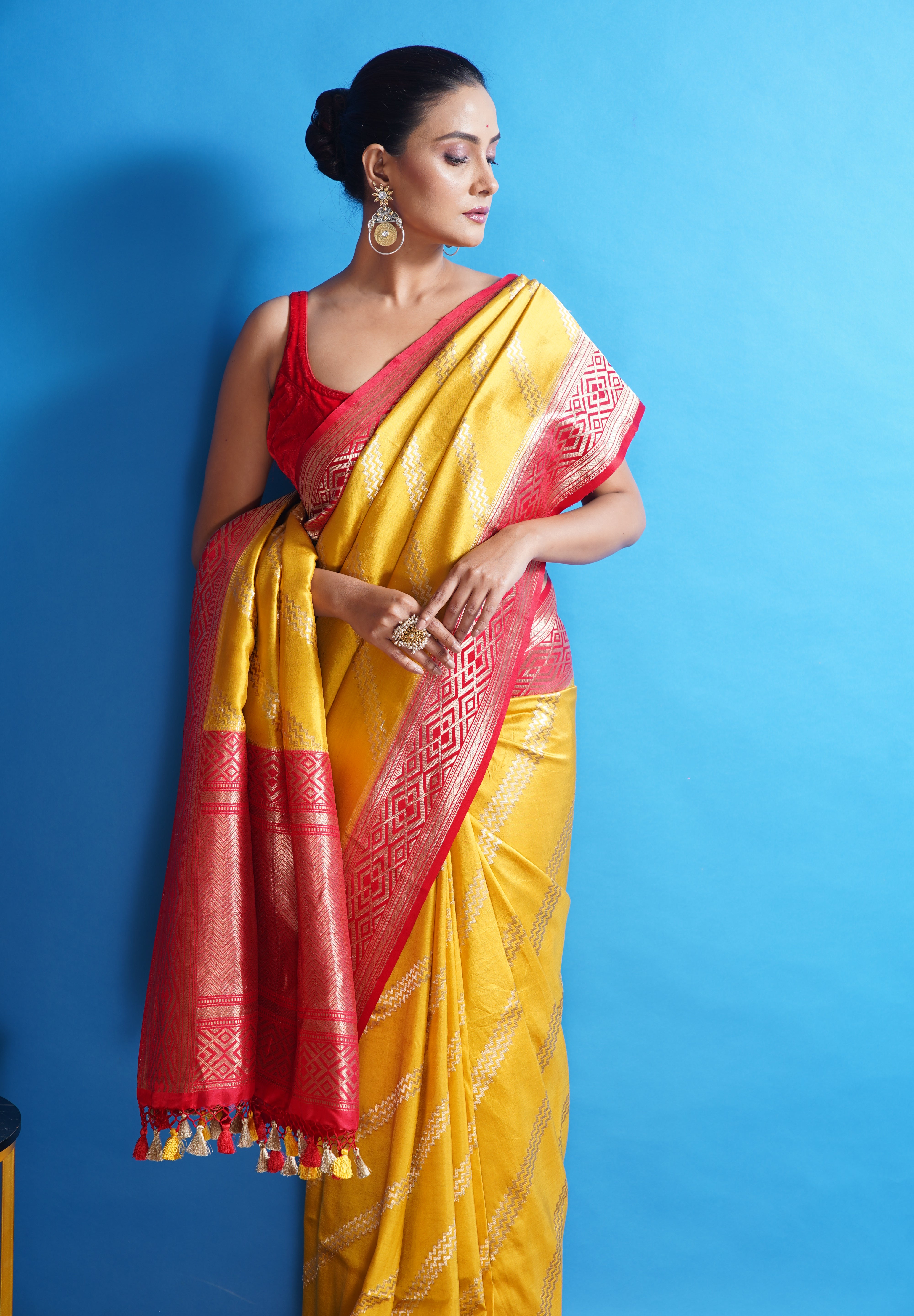 Pure Silk Katan Banarasi- Yellow Red Kadhua