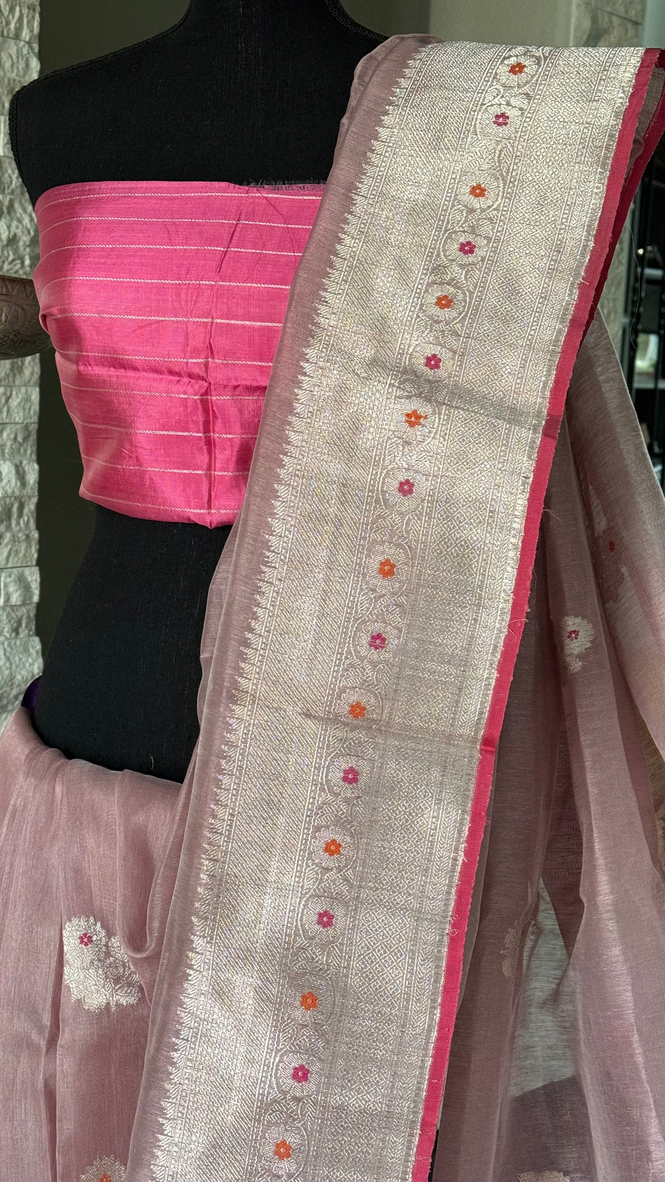 Linen Silk Banarasi - Thulian Pink