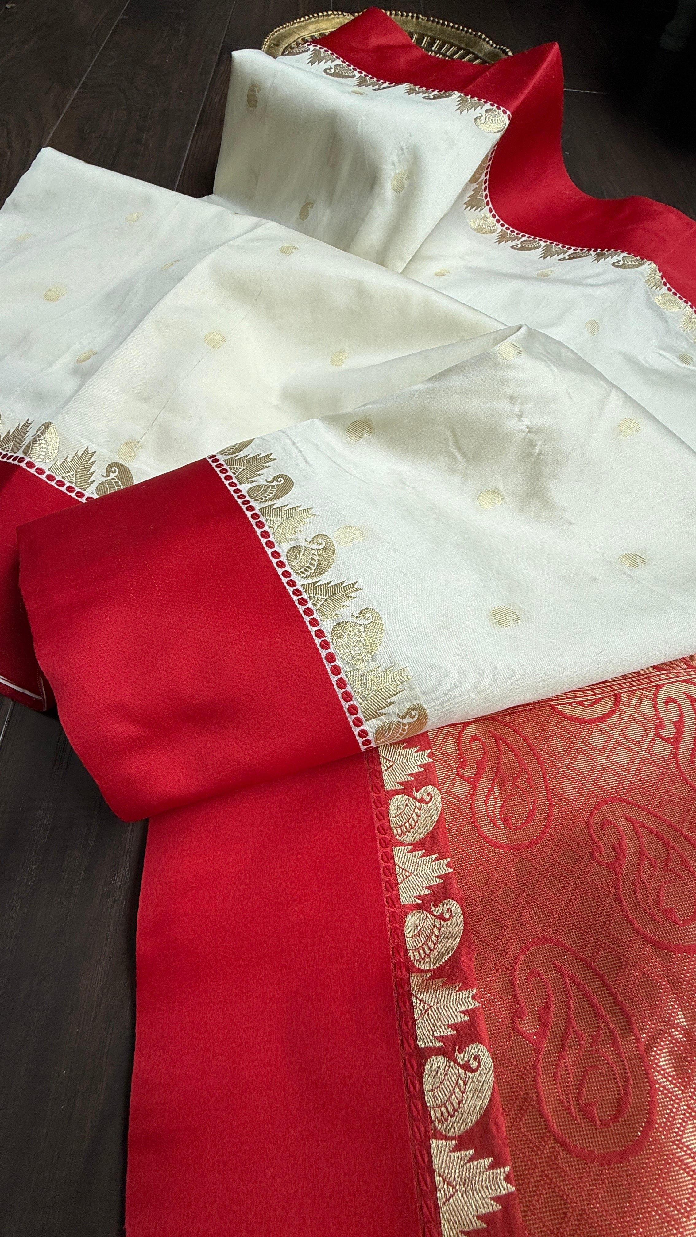 Soft Silk Garad - Off-White Red 1