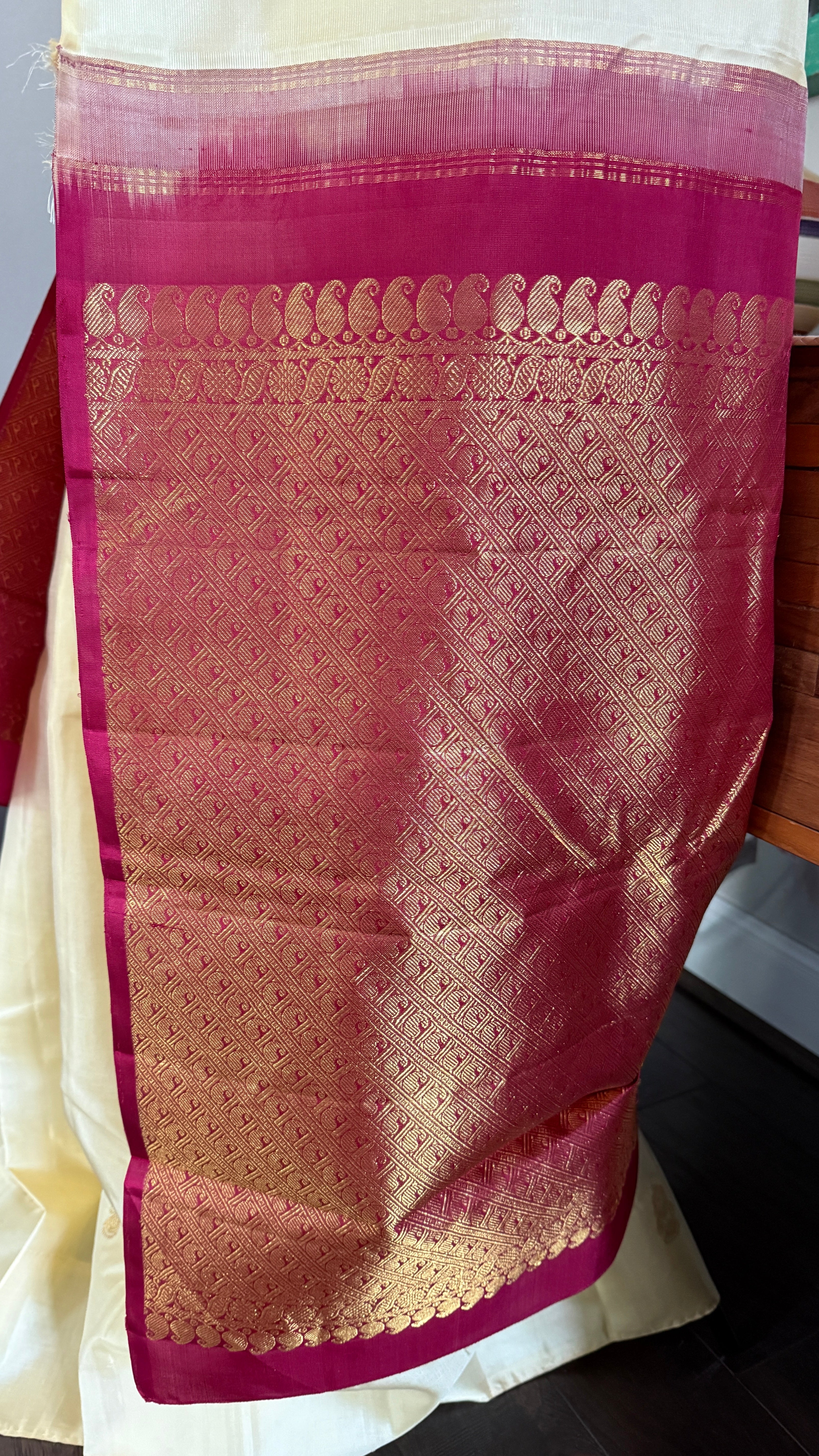 Pure Silk Borderless Kanjivaram - Butter Yellow Magenta Woven