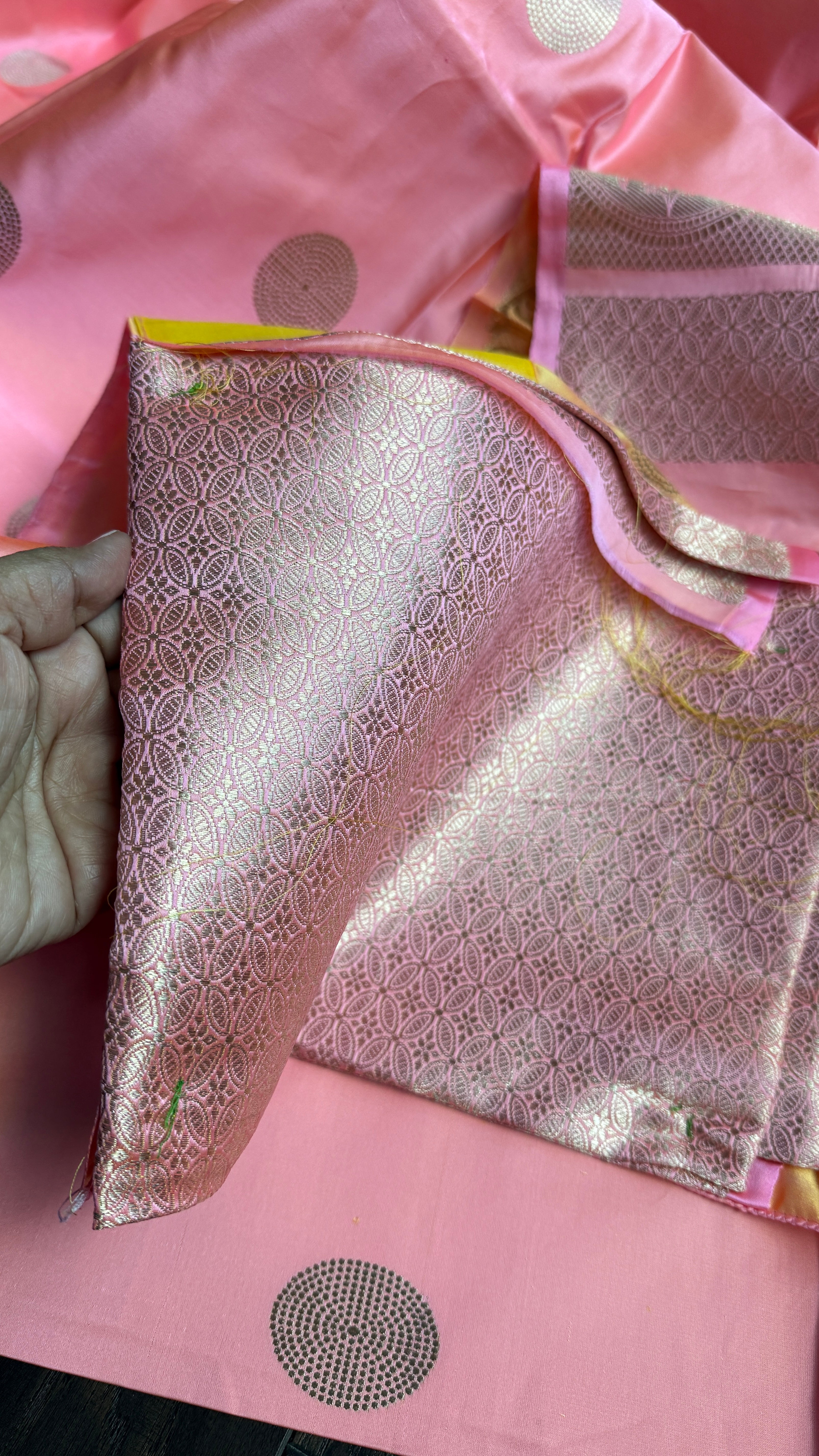 Pure Silk Mashru Banarasi- Baby Pink Dual Shaded