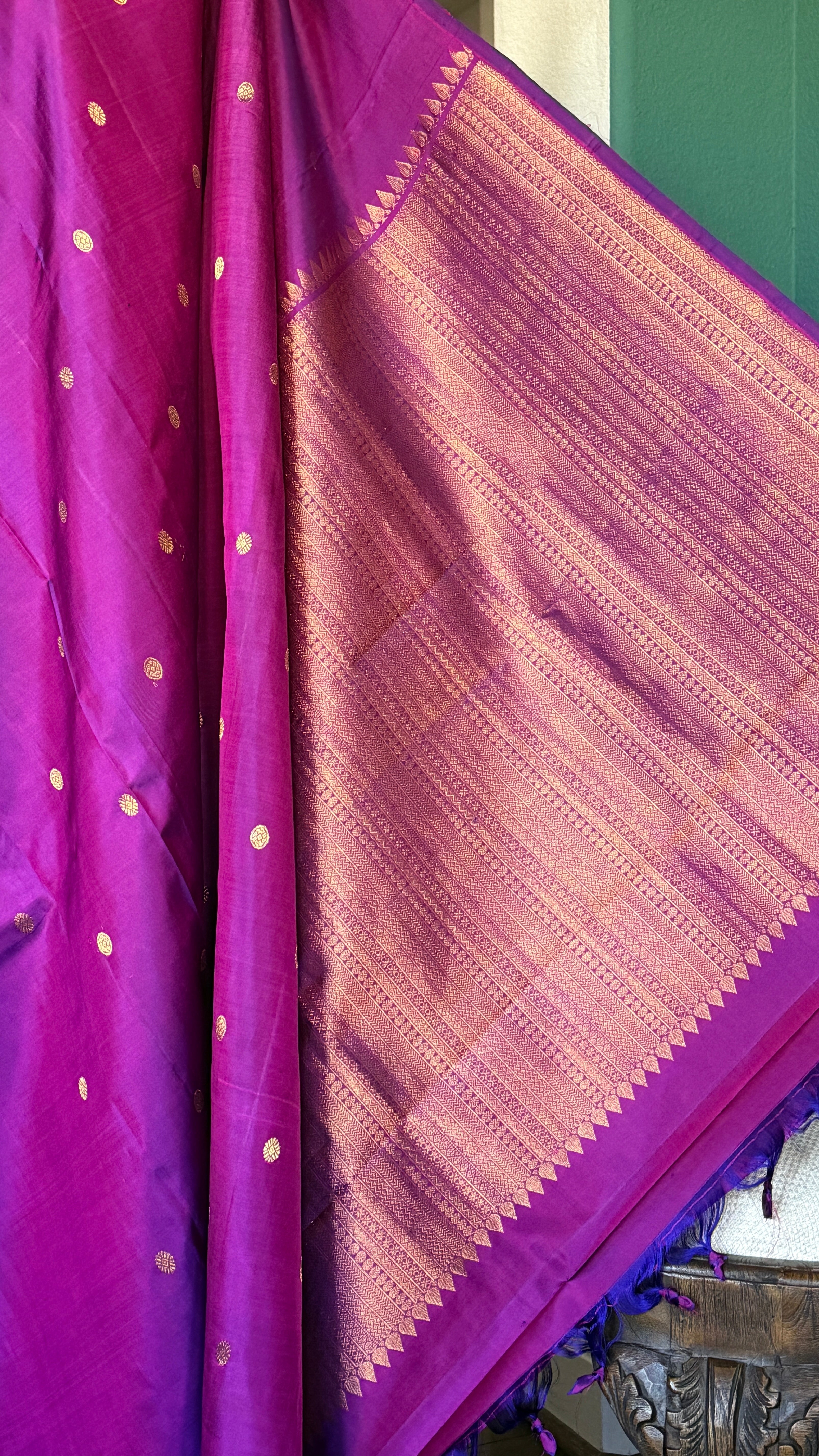 Pure Silk Kanjivaram - Magenta Borderless