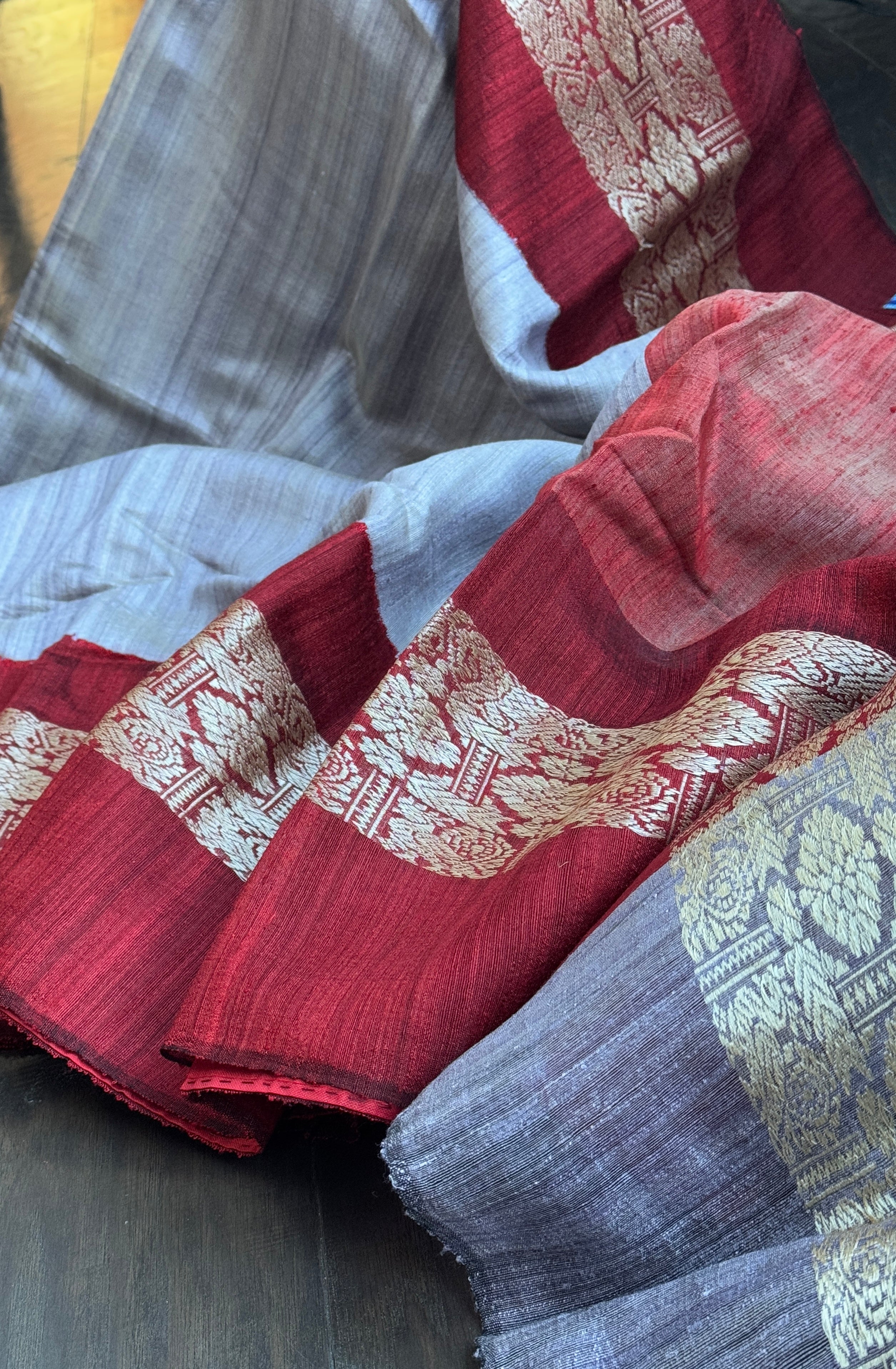 Pure Matka Silk Jamdaani - Grey Mauve Red Woven