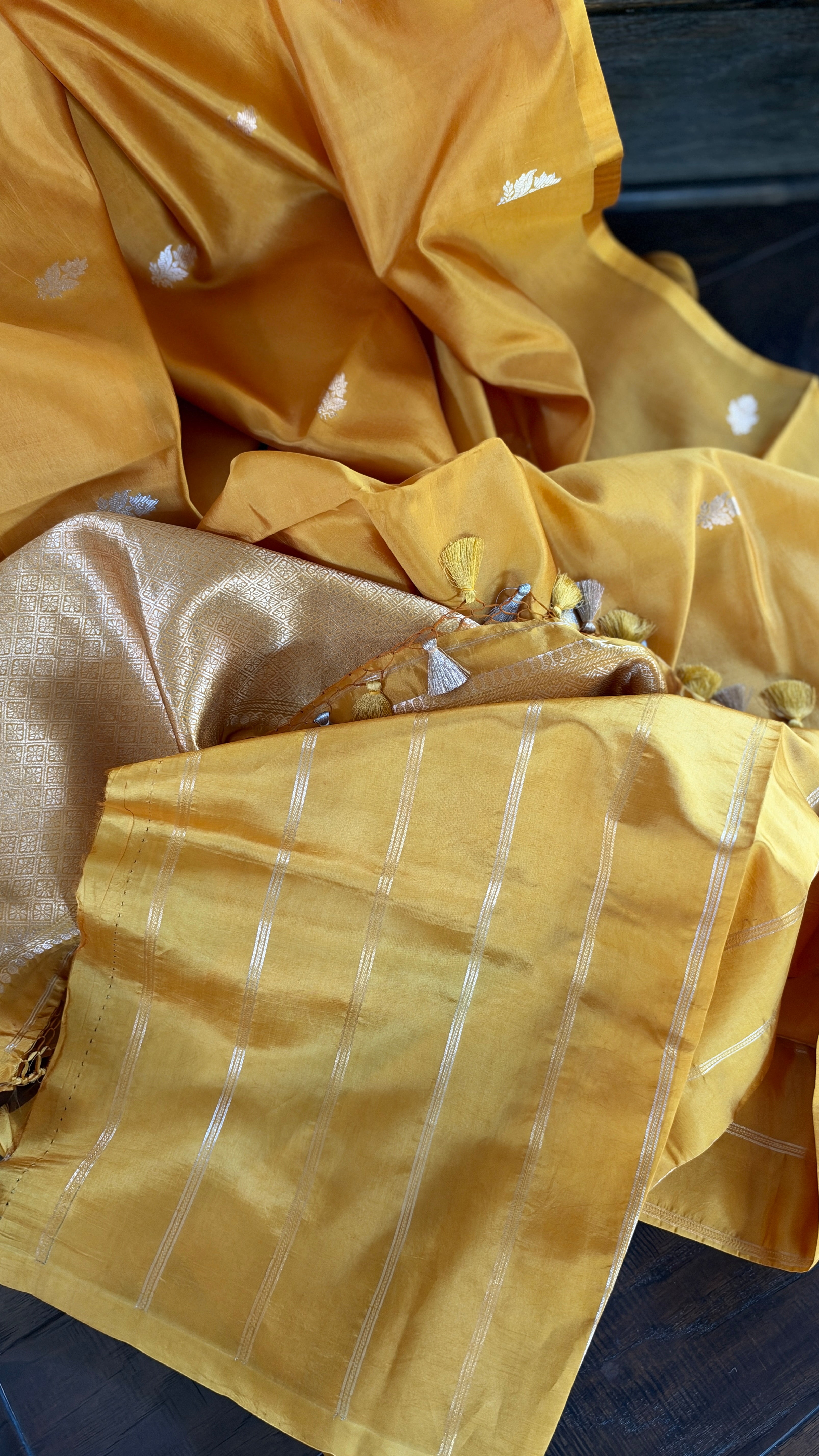 Pure Silk Banarasi Khadhua - Yellow Golden Zari