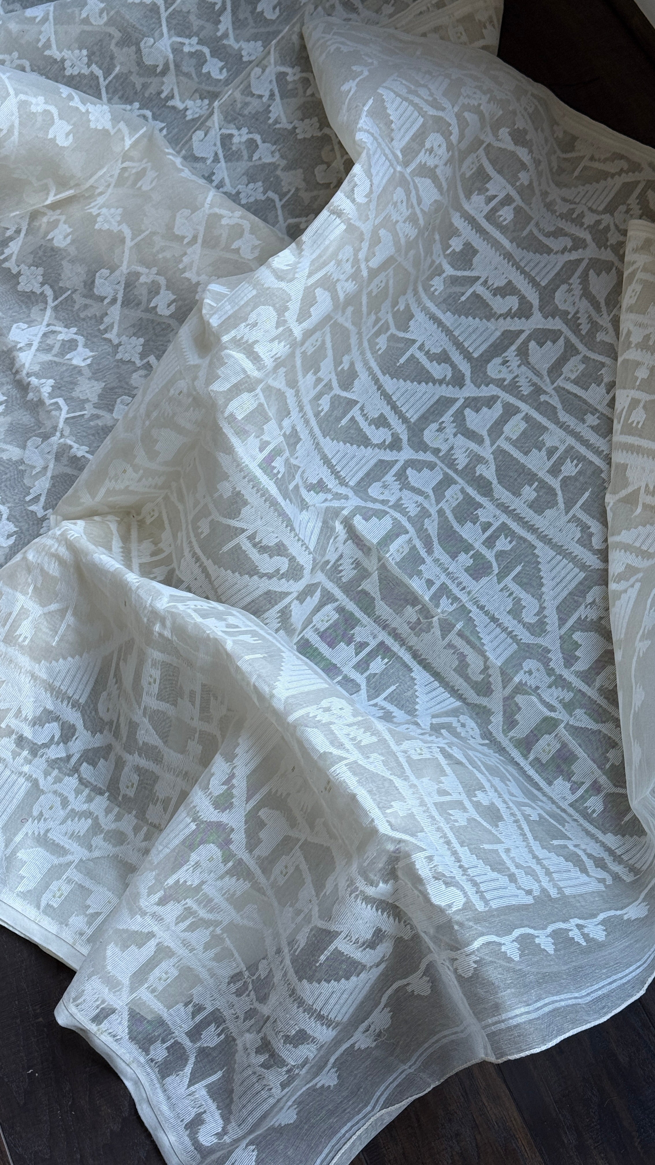 Dhakai Jamdani  - Off White Resham Woven