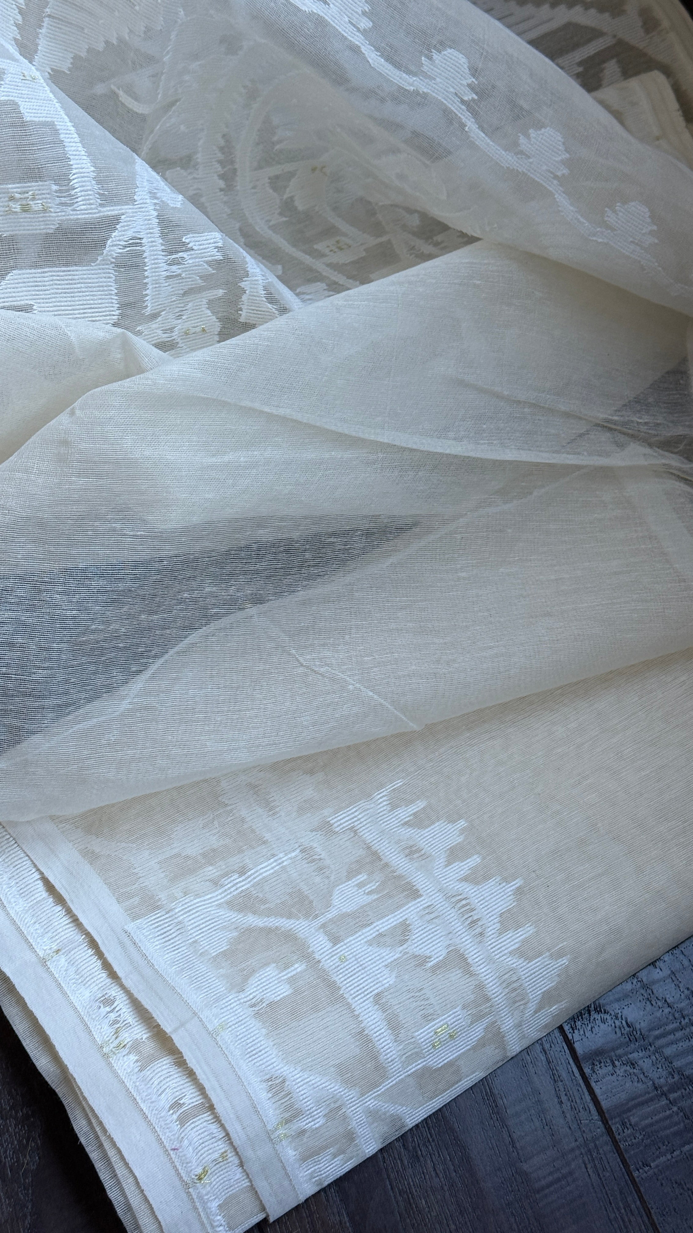 Dhakai Jamdani  - Off White Resham Woven